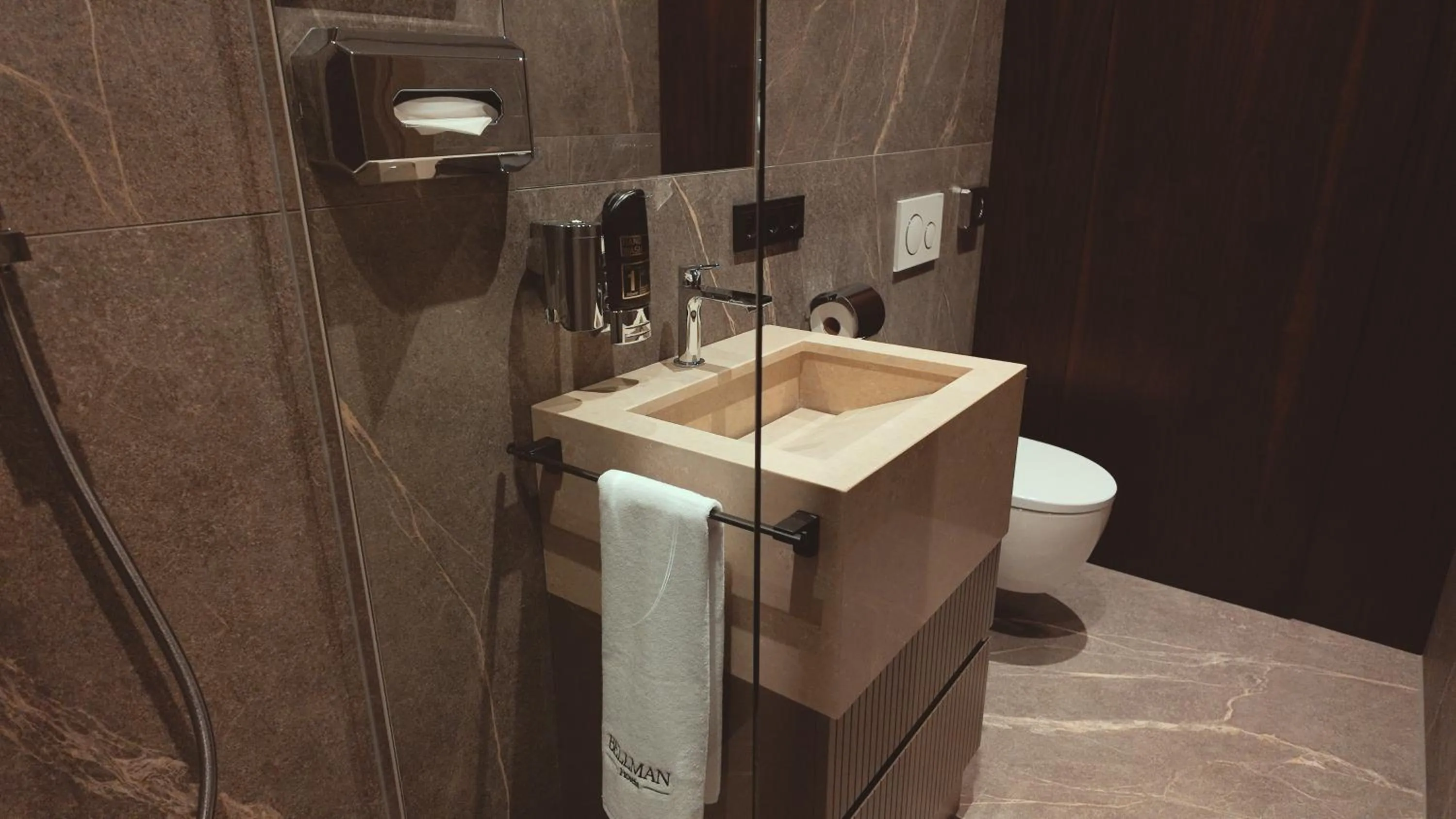 Bathroom in Bellman Hotel