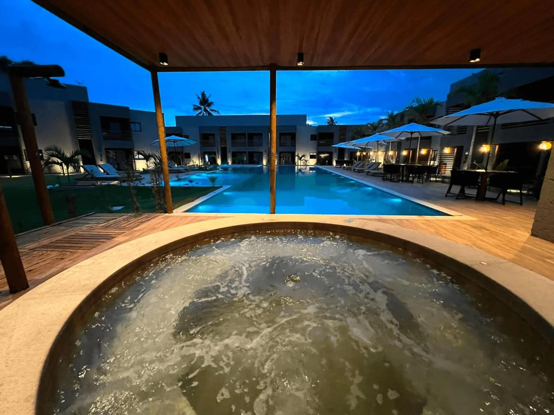 Swimming pool in Villas Manatee Milagres por Quarto à Vista