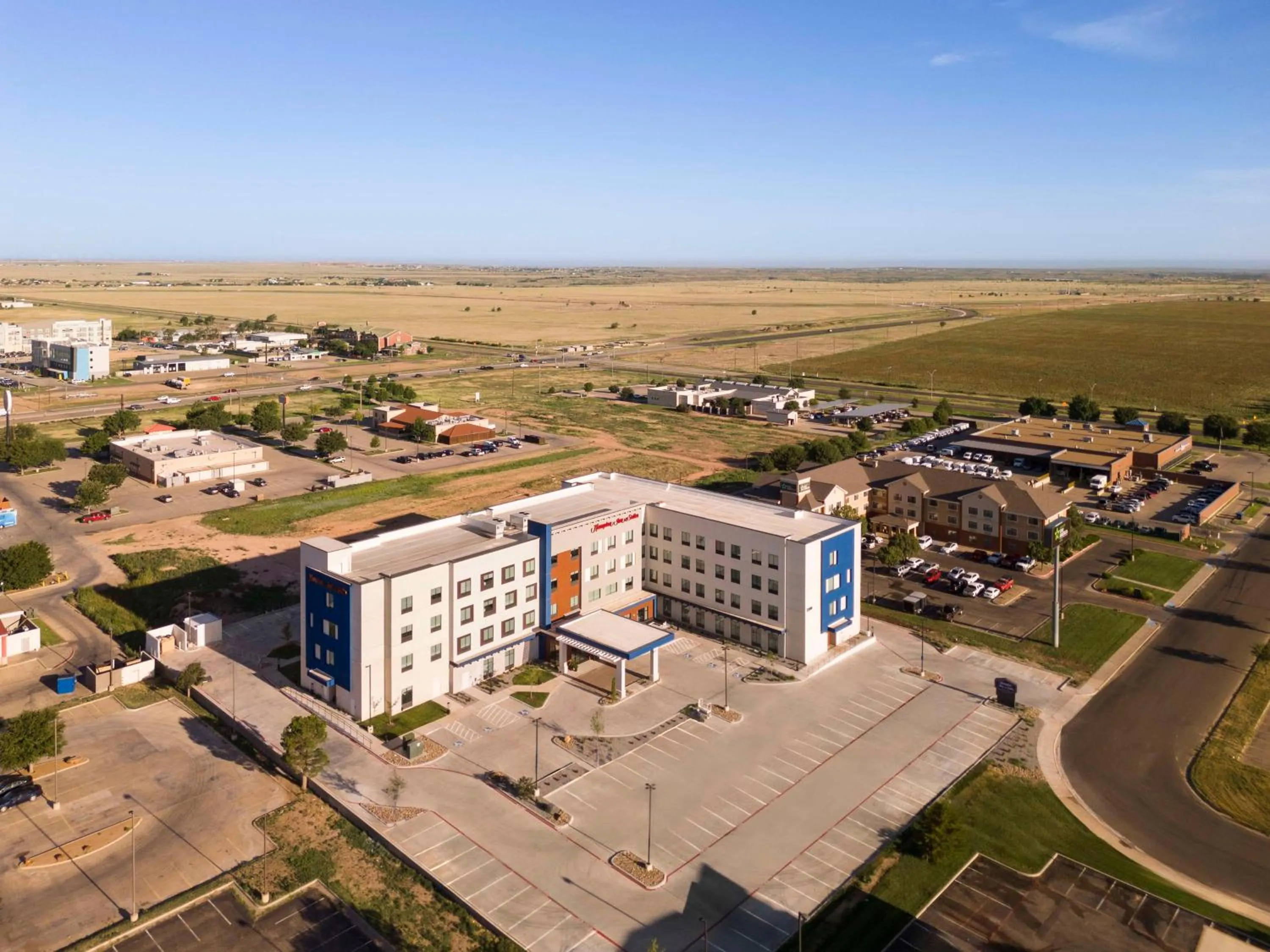 Property building in Hampton Inn & Suites Amarillo West