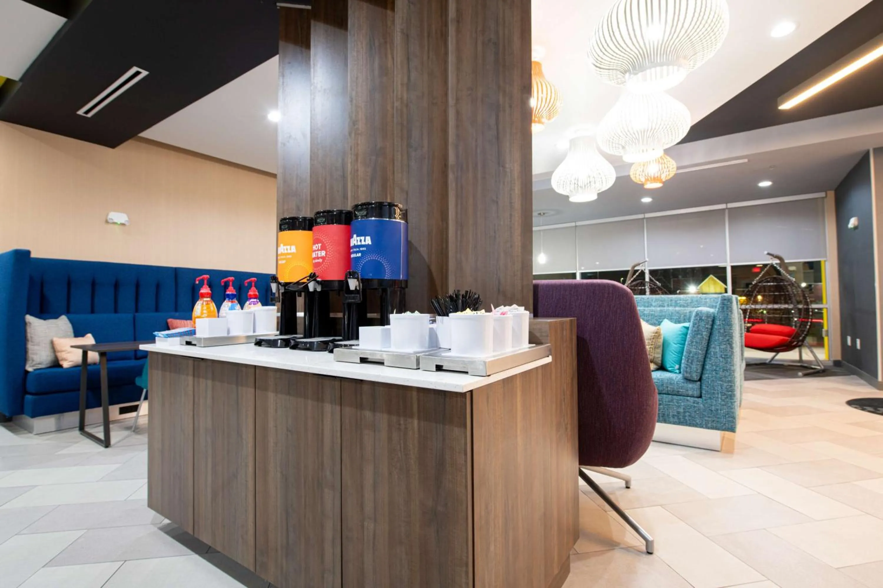 Lobby or reception in Tru By Hilton Lewisville Vista Ridge Mall