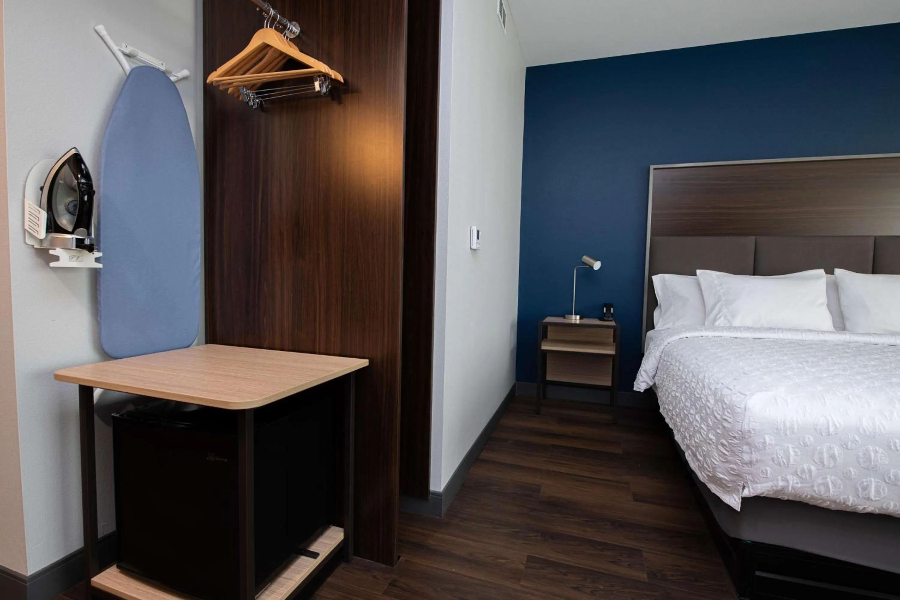 Bed in Tru By Hilton Lewisville Vista Ridge Mall