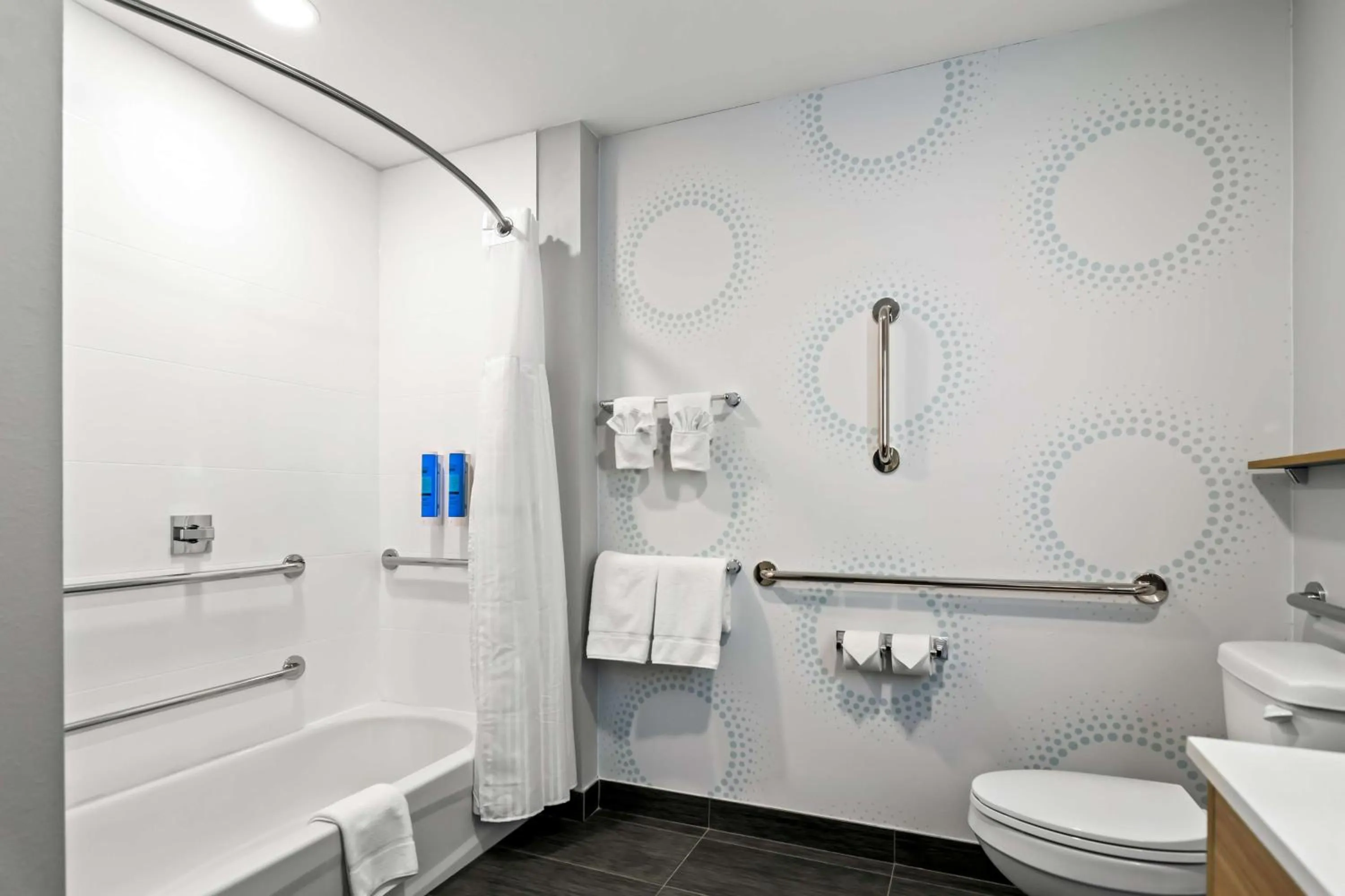 Bathroom in Tru By Hilton Rogers Bentonville