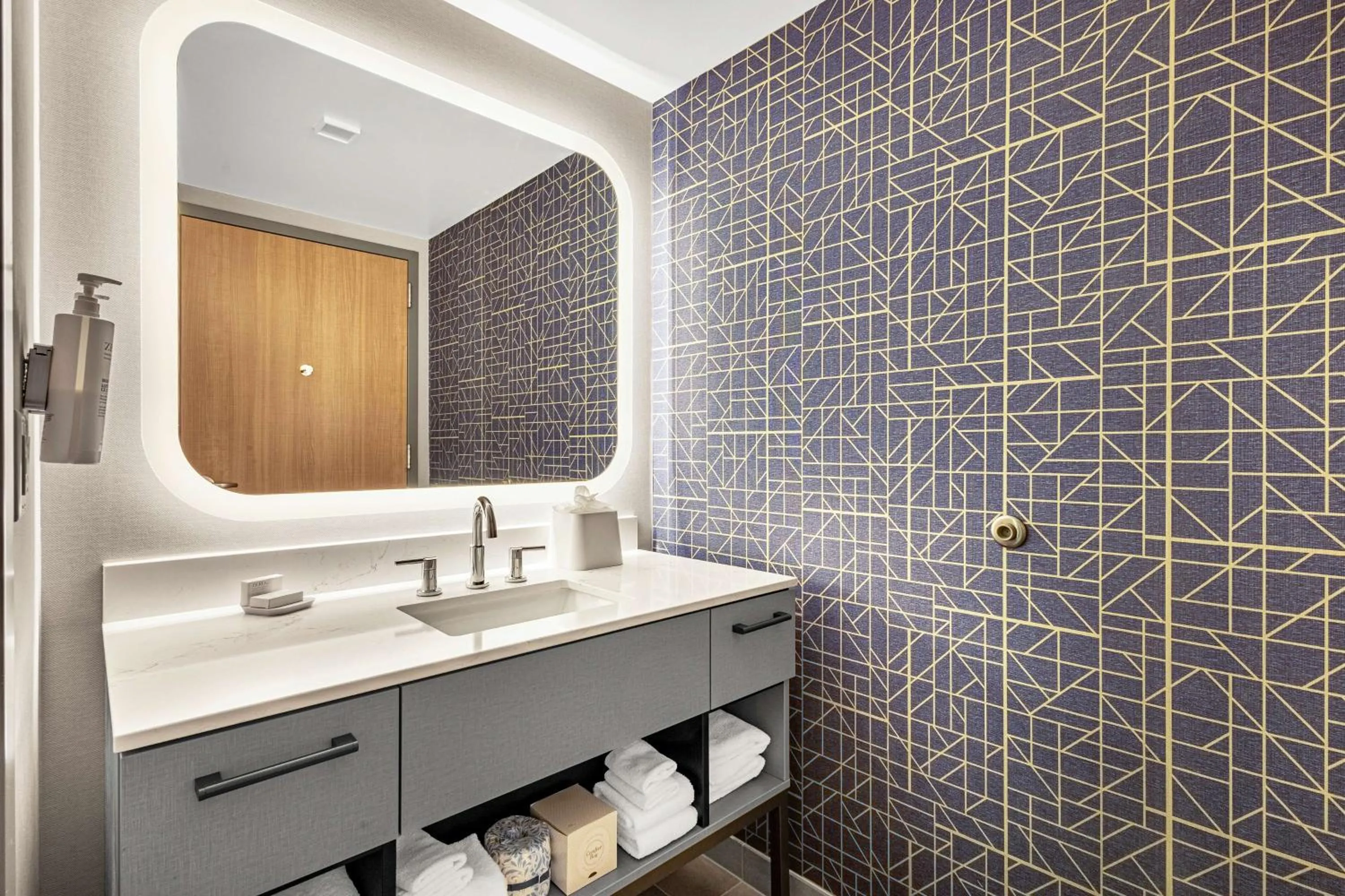 Bathroom in Homewood Suites By Hilton Colorado Springs Airport