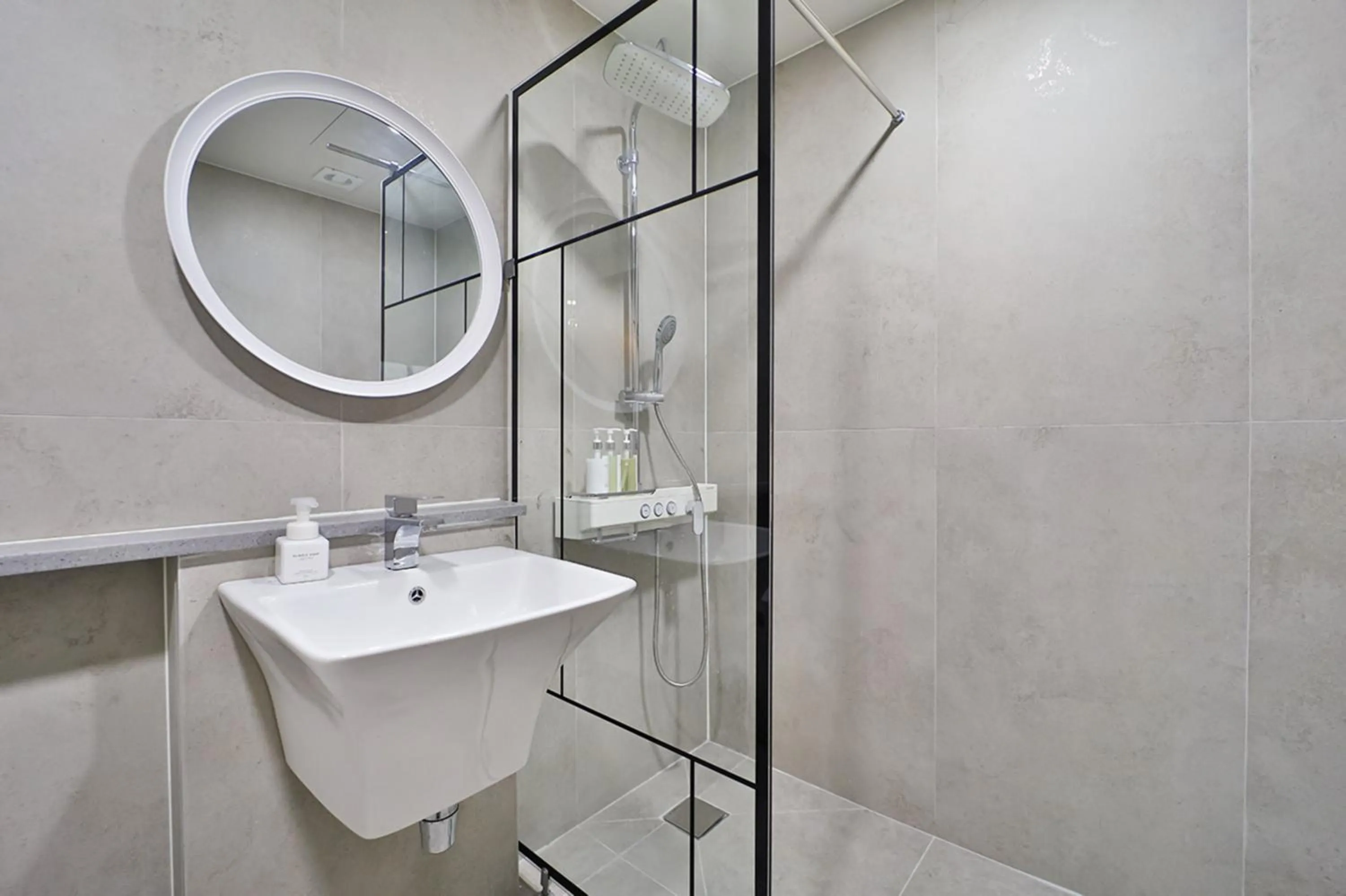 Shower in Gimhae City Hotel