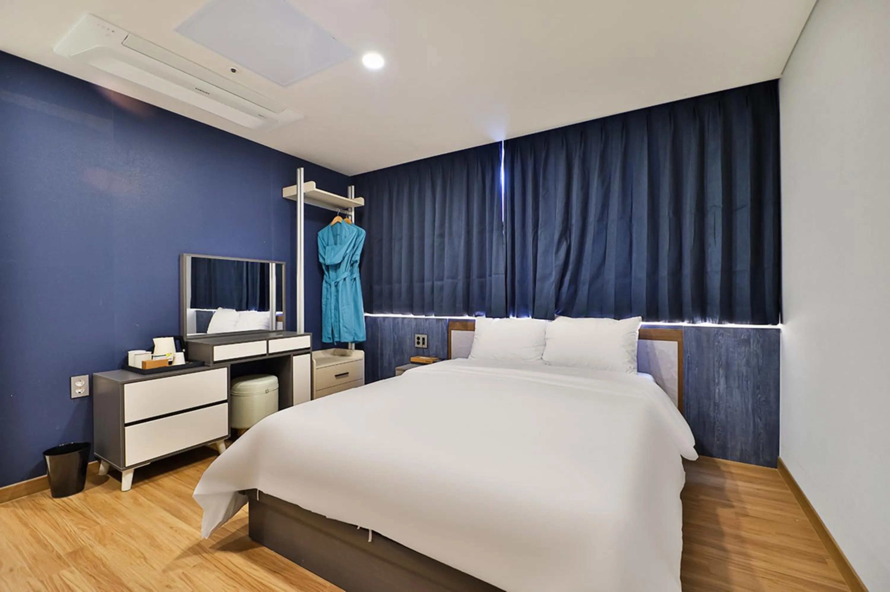 Bed in Gimhae City Hotel