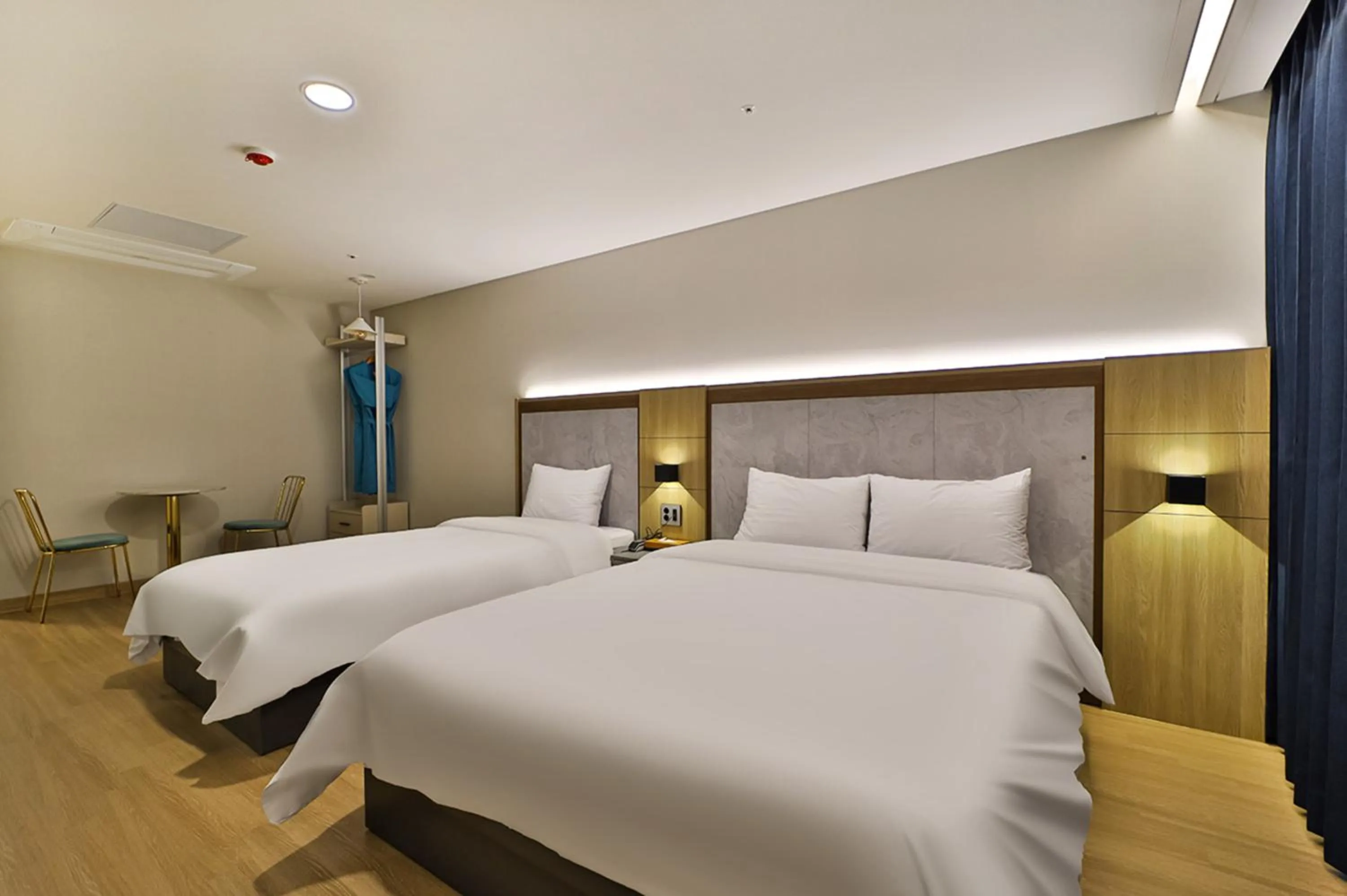 Bedroom, Bed in Gimhae City Hotel