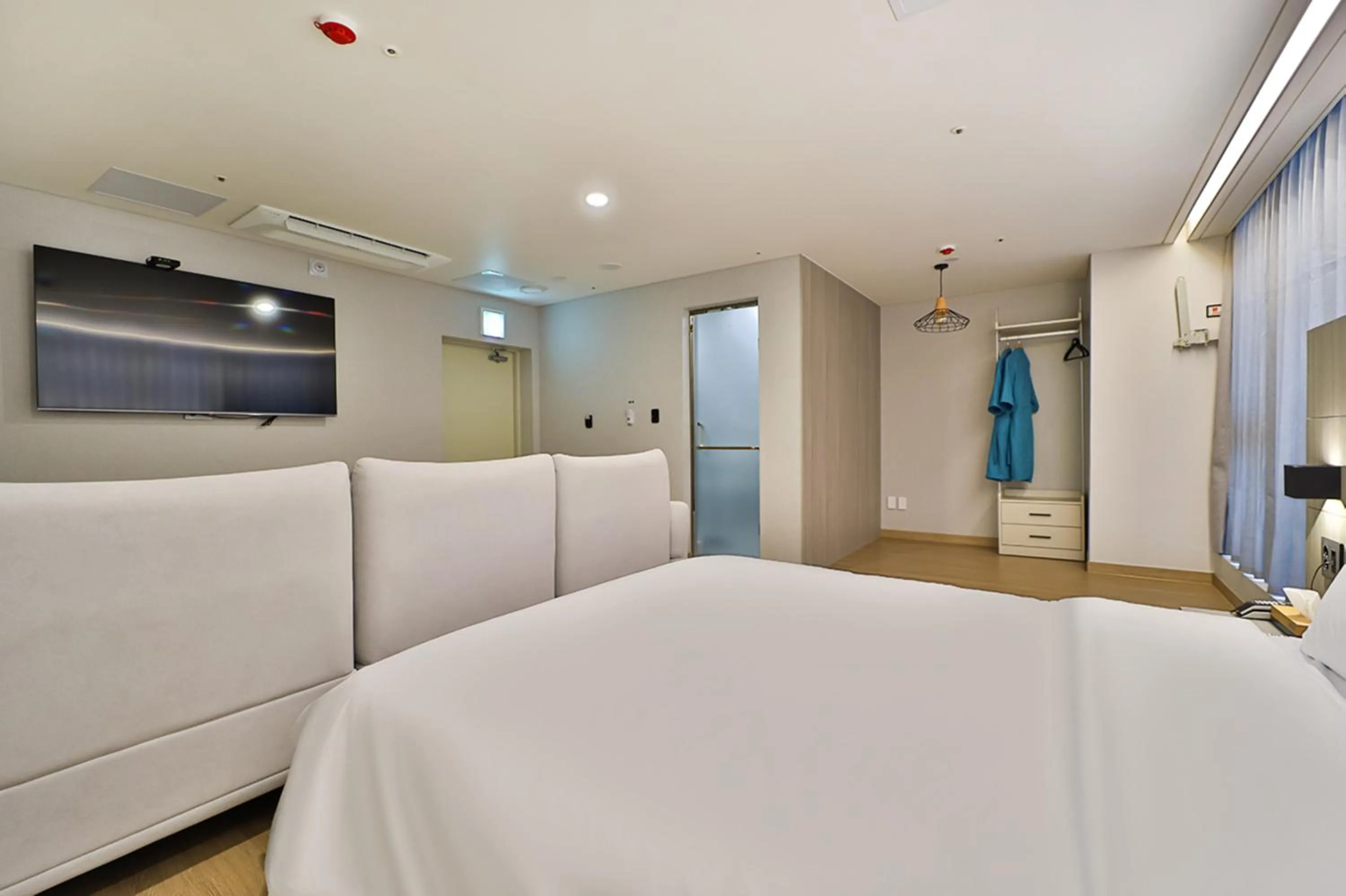 Bedroom, Bed in Gimhae City Hotel