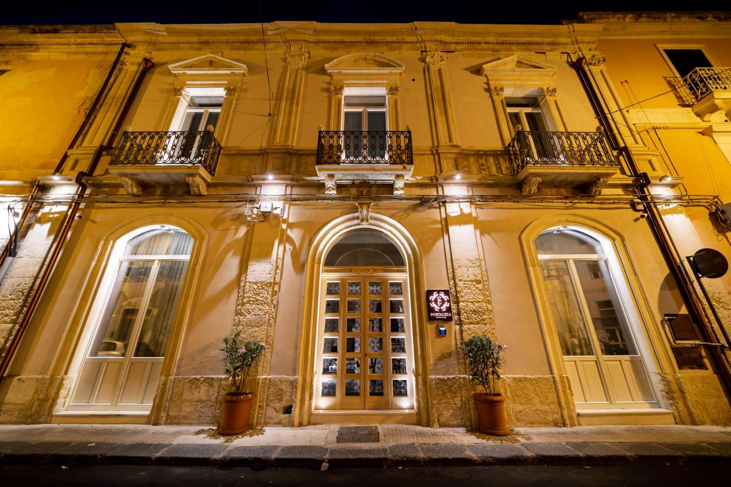 Property building in Fortaleza Charme House