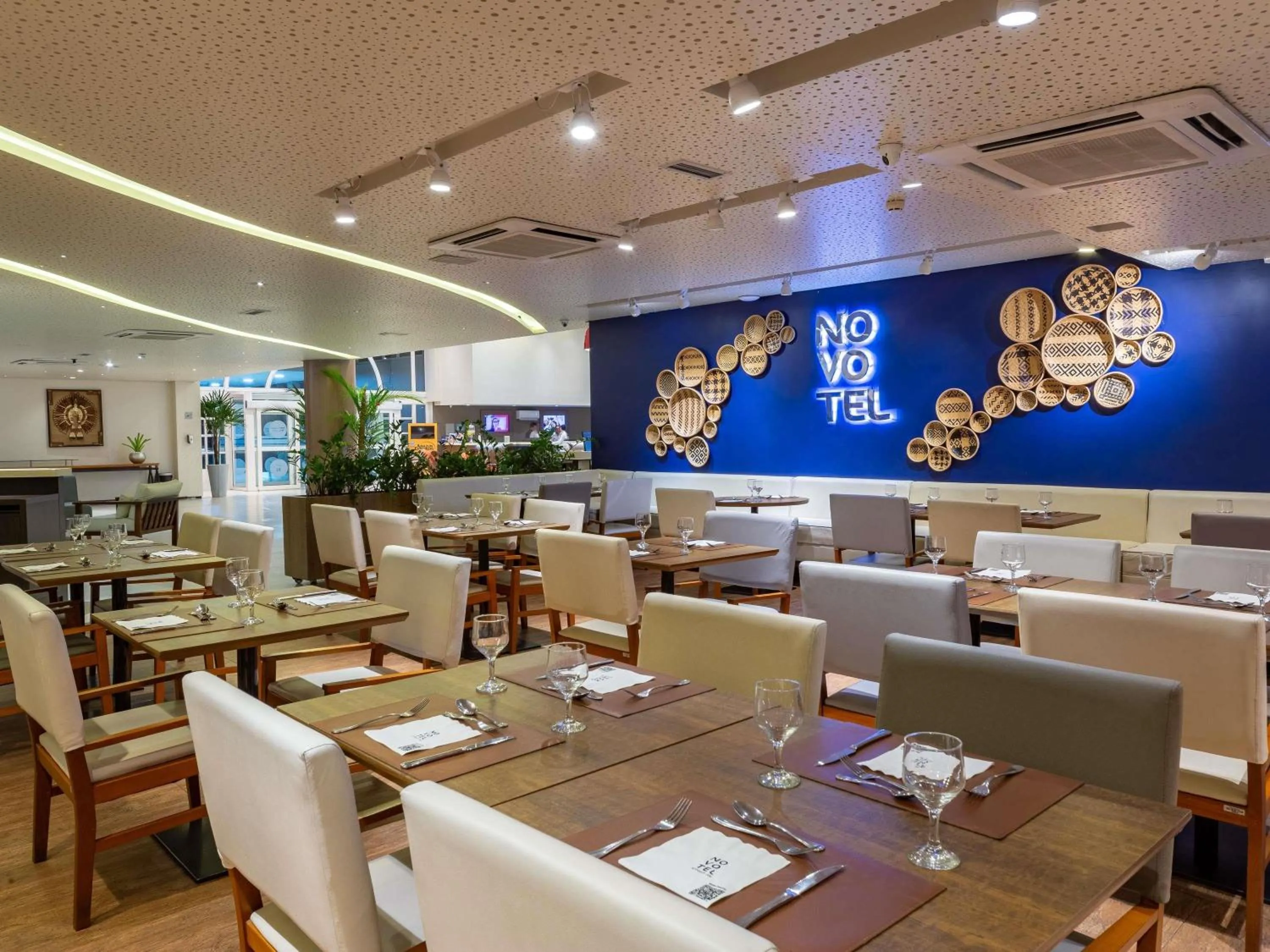 Restaurant/places to eat in Novotel Manaus
