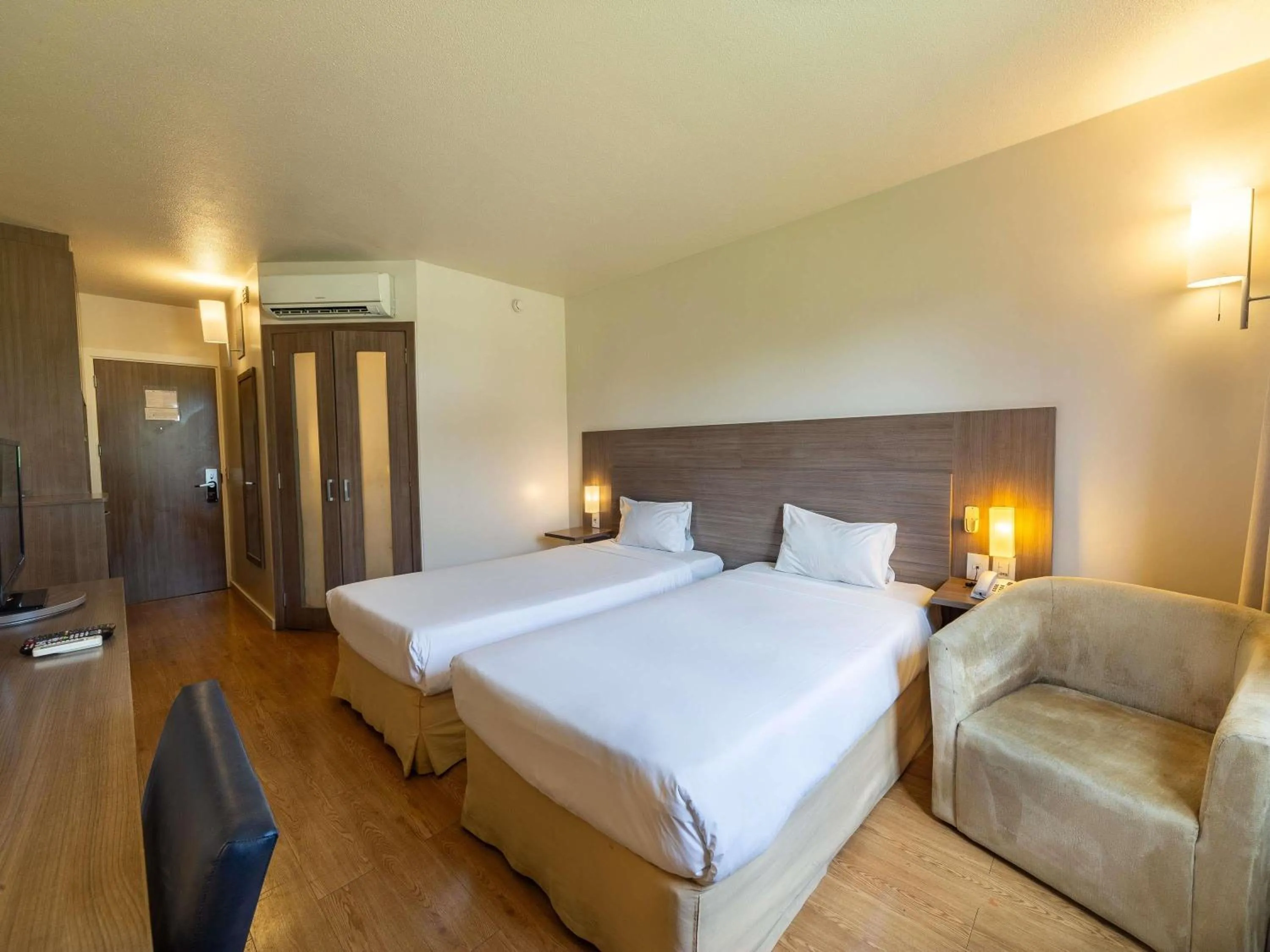 Bedroom, Bed in Novotel Manaus