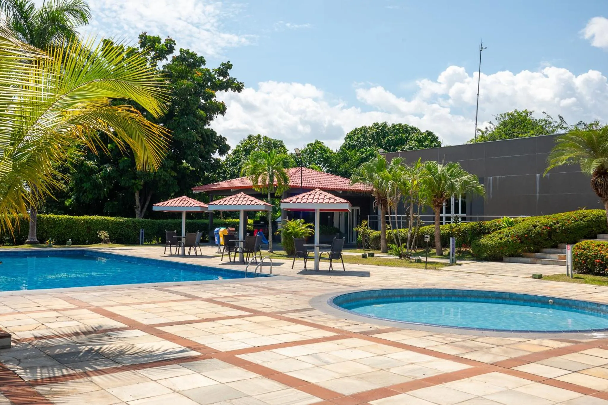 Swimming pool in Novotel Manaus