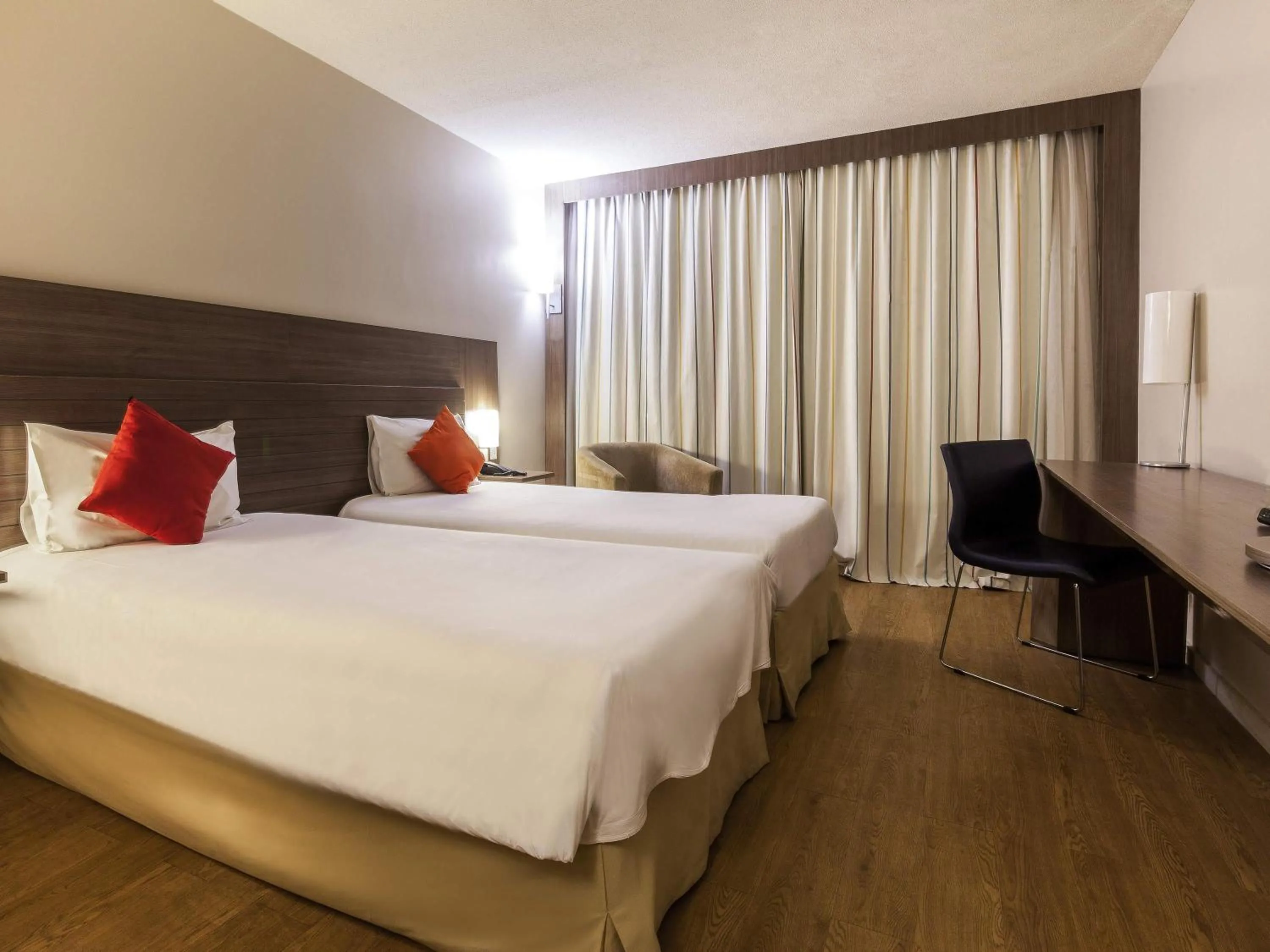 Bedroom, Bed in Novotel Manaus