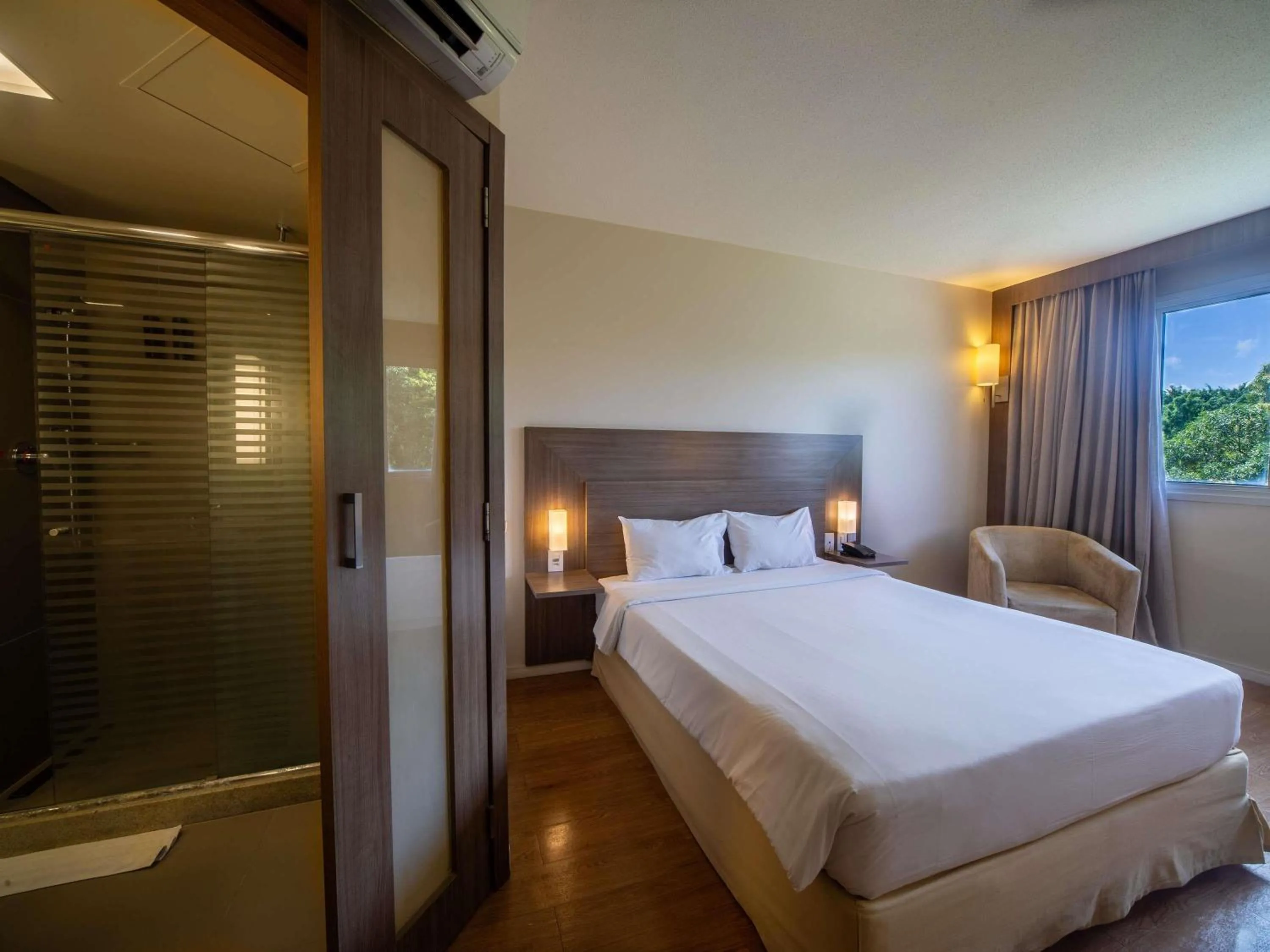 Bedroom, Bed in Novotel Manaus