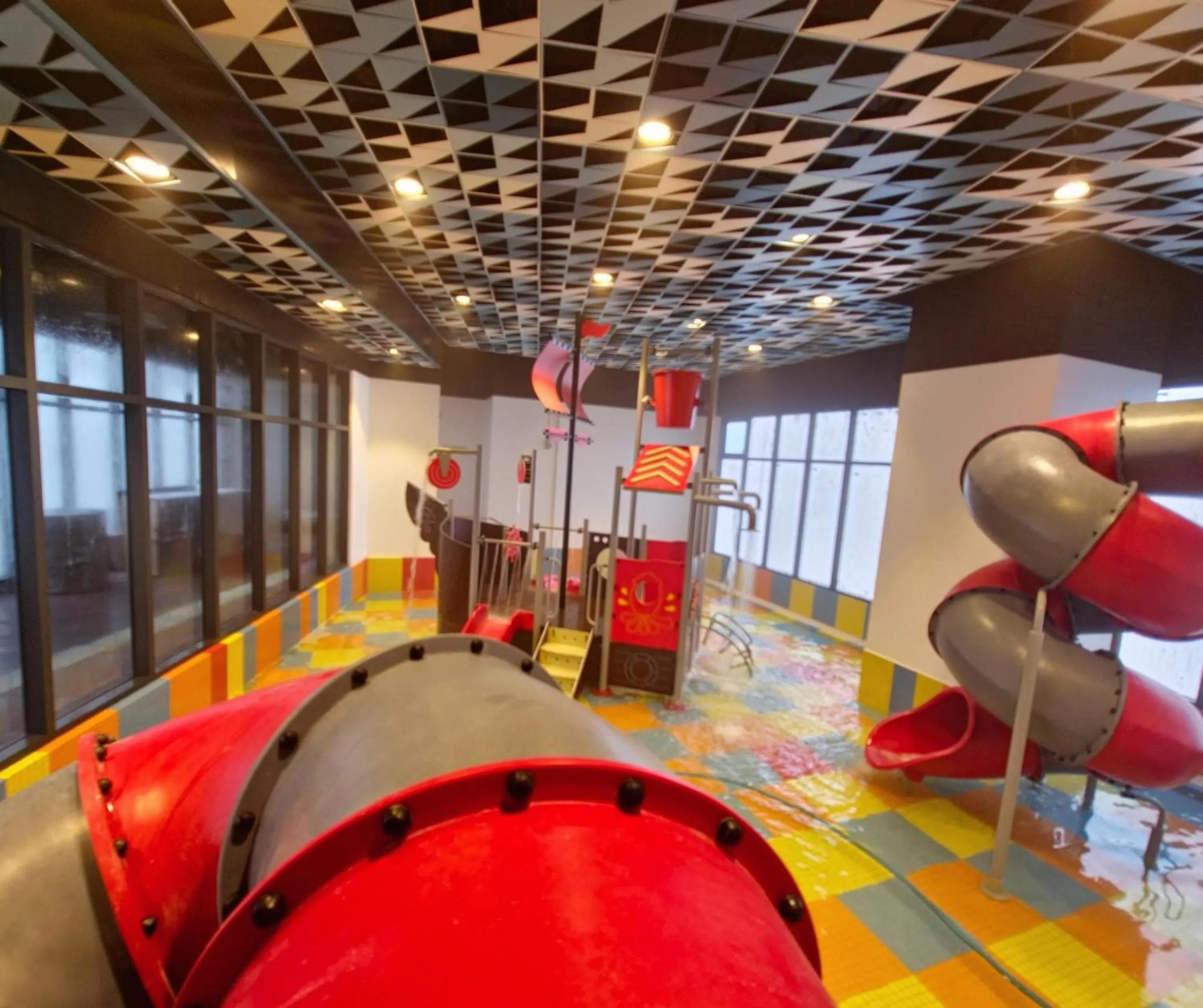 Swimming pool in Wyndham Ion Majestic Genting Highlands