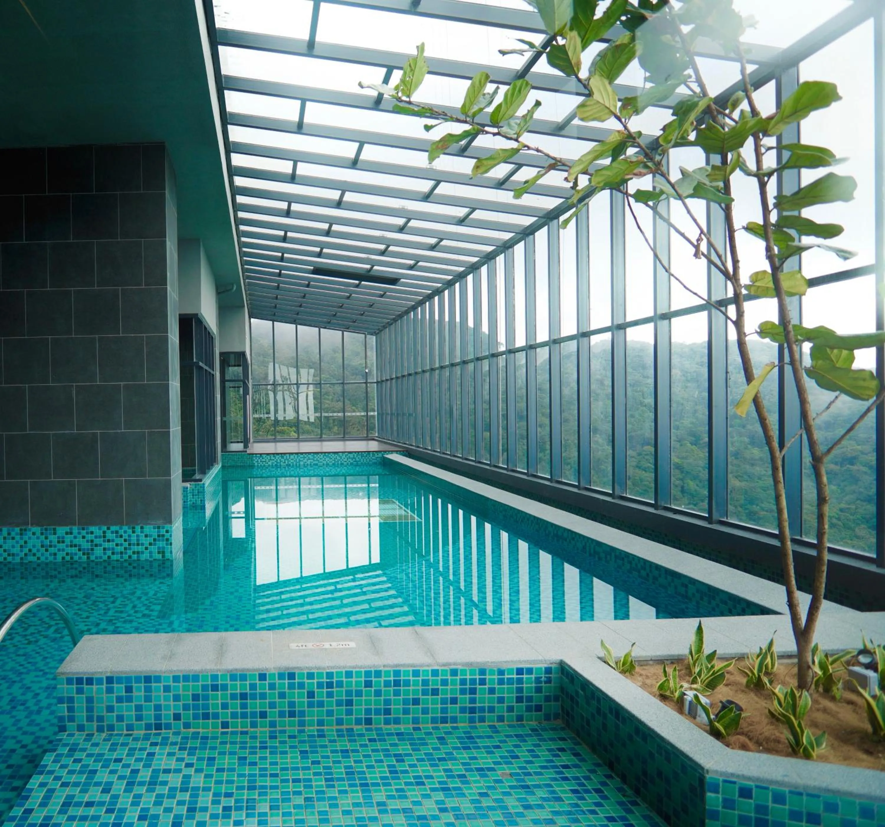 Swimming pool in Wyndham Ion Majestic Genting Highlands