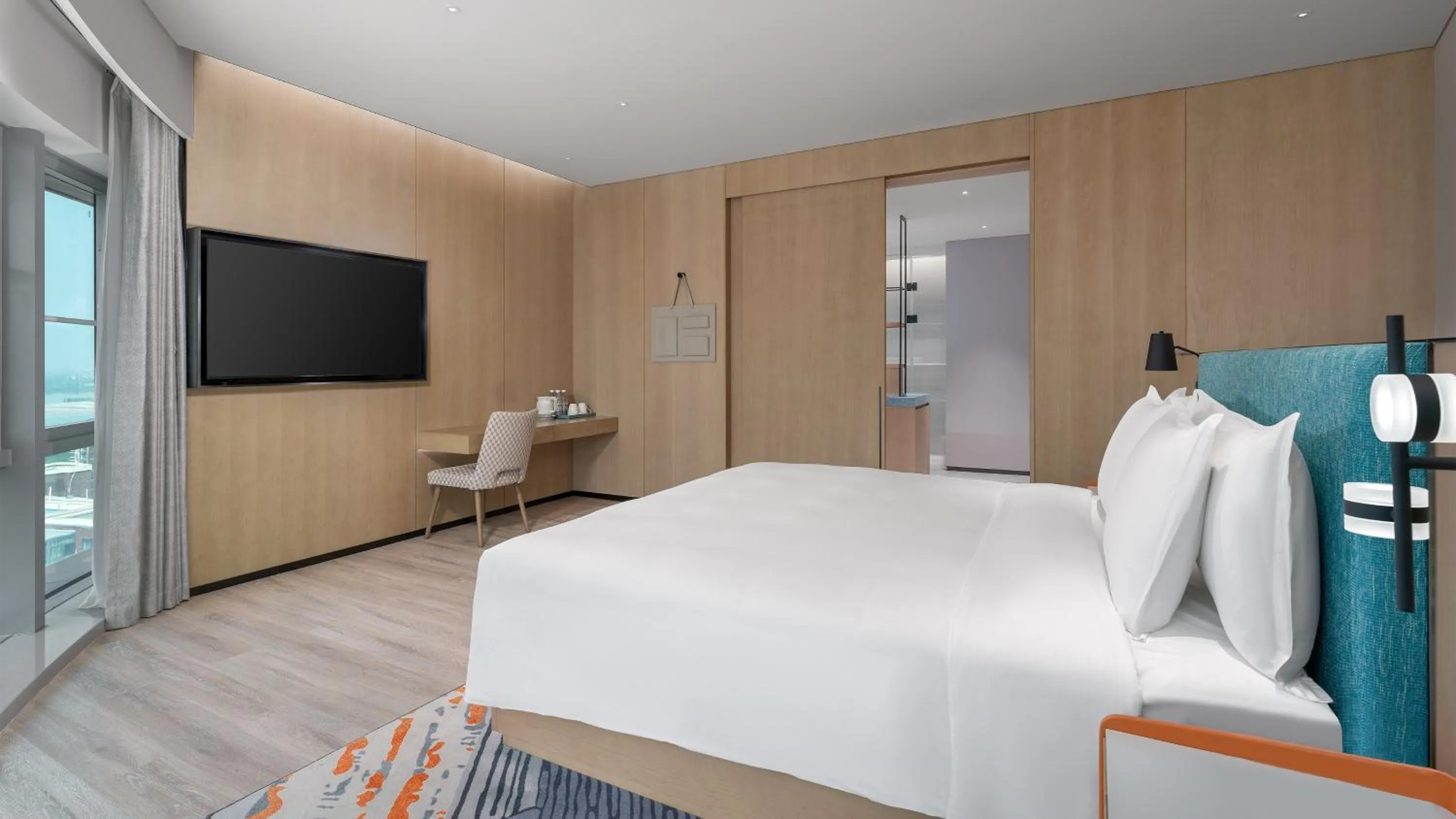 Photo of the whole room, Bed in EVEN Hotel Yinchuan Yuehai by IHG