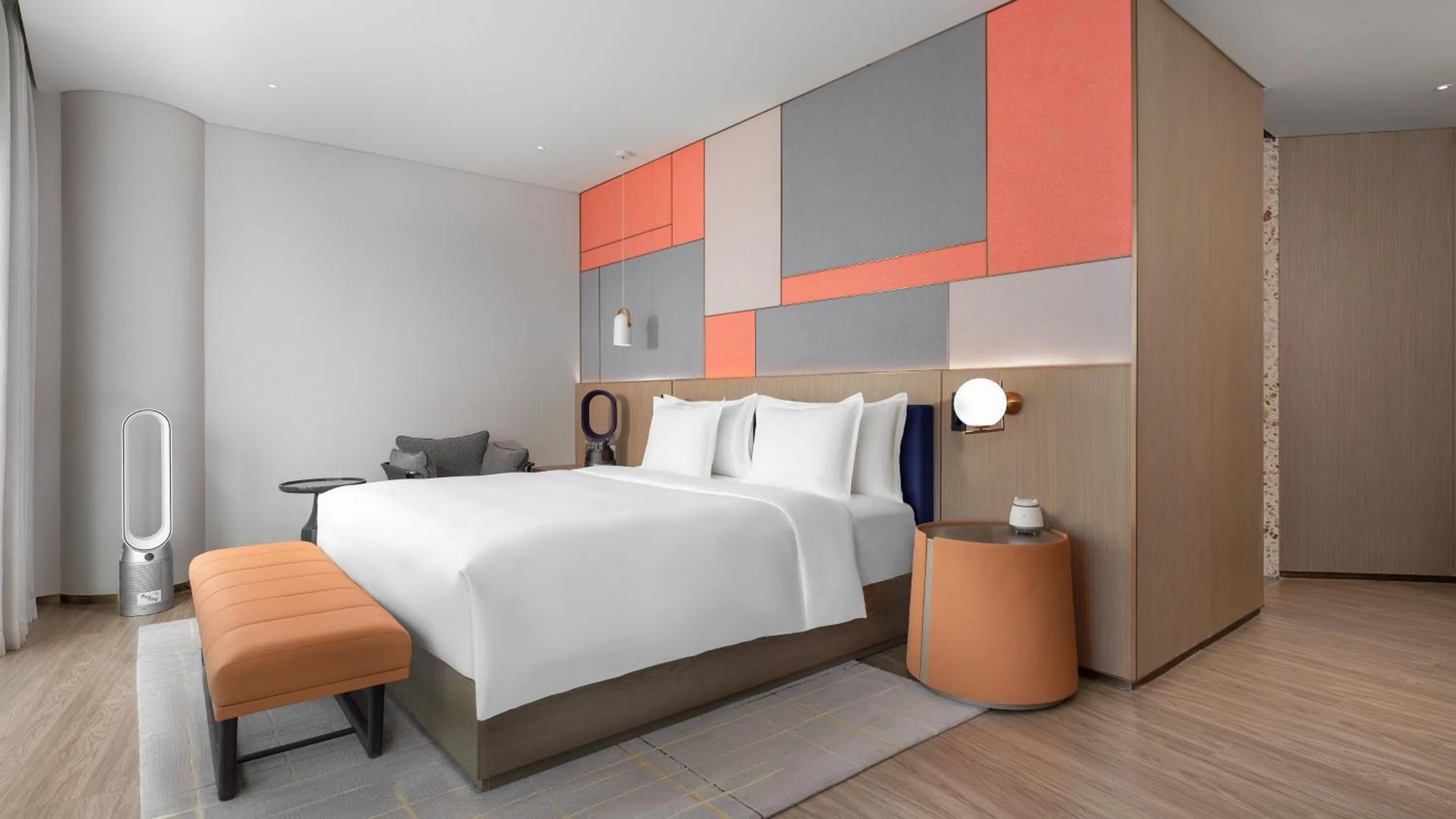 Photo of the whole room, Bed in EVEN Hotel Yinchuan Yuehai by IHG