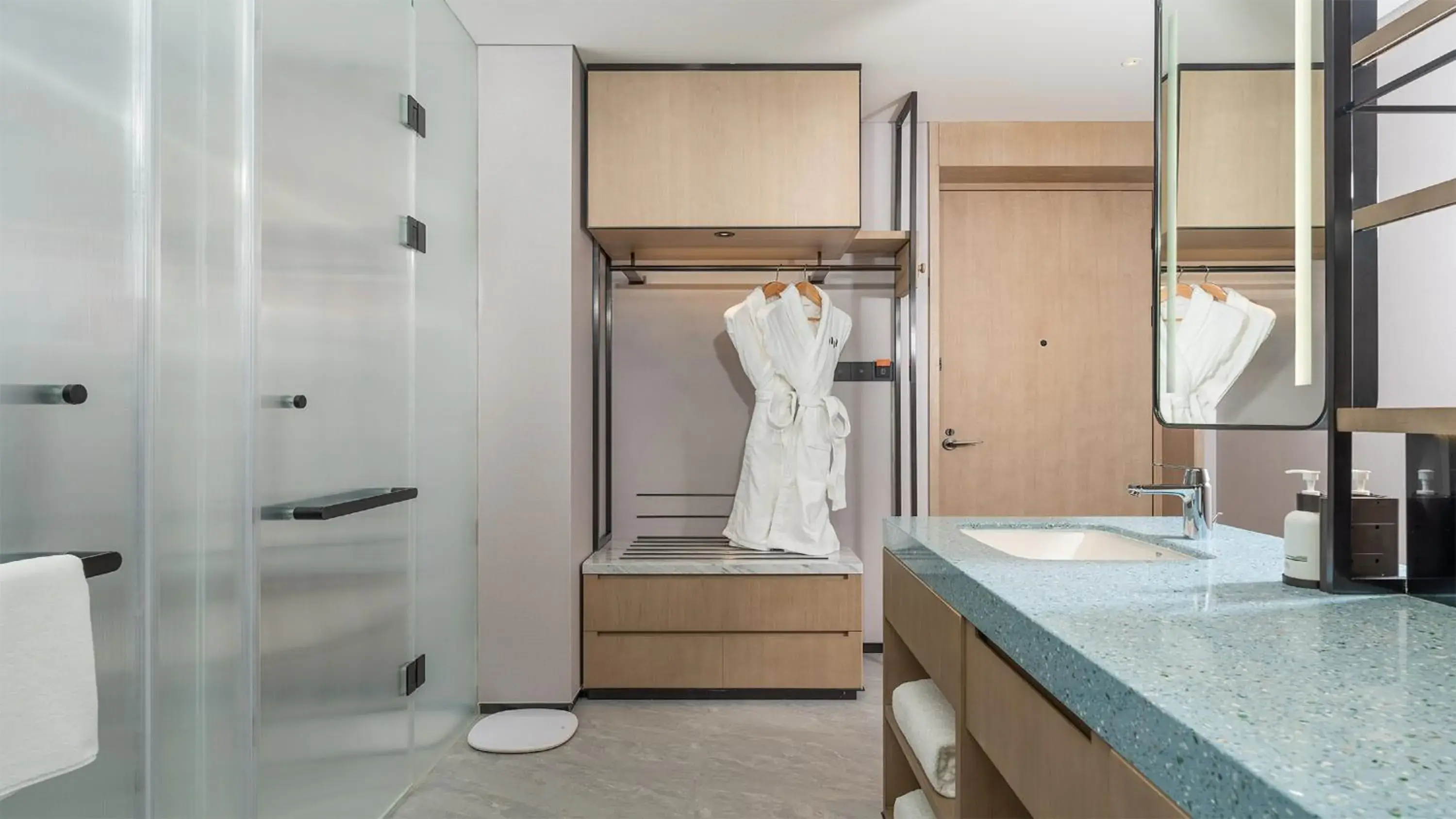 Standard King Room in EVEN Hotel Yinchuan Yuehai by IHG Standard King Room in EVEN Hotel Yinchuan Yuehai by IHG