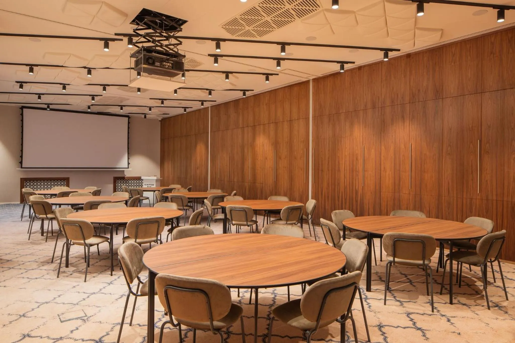 Banquet/Function facilities in Kimpton BEM Budapest by IHG