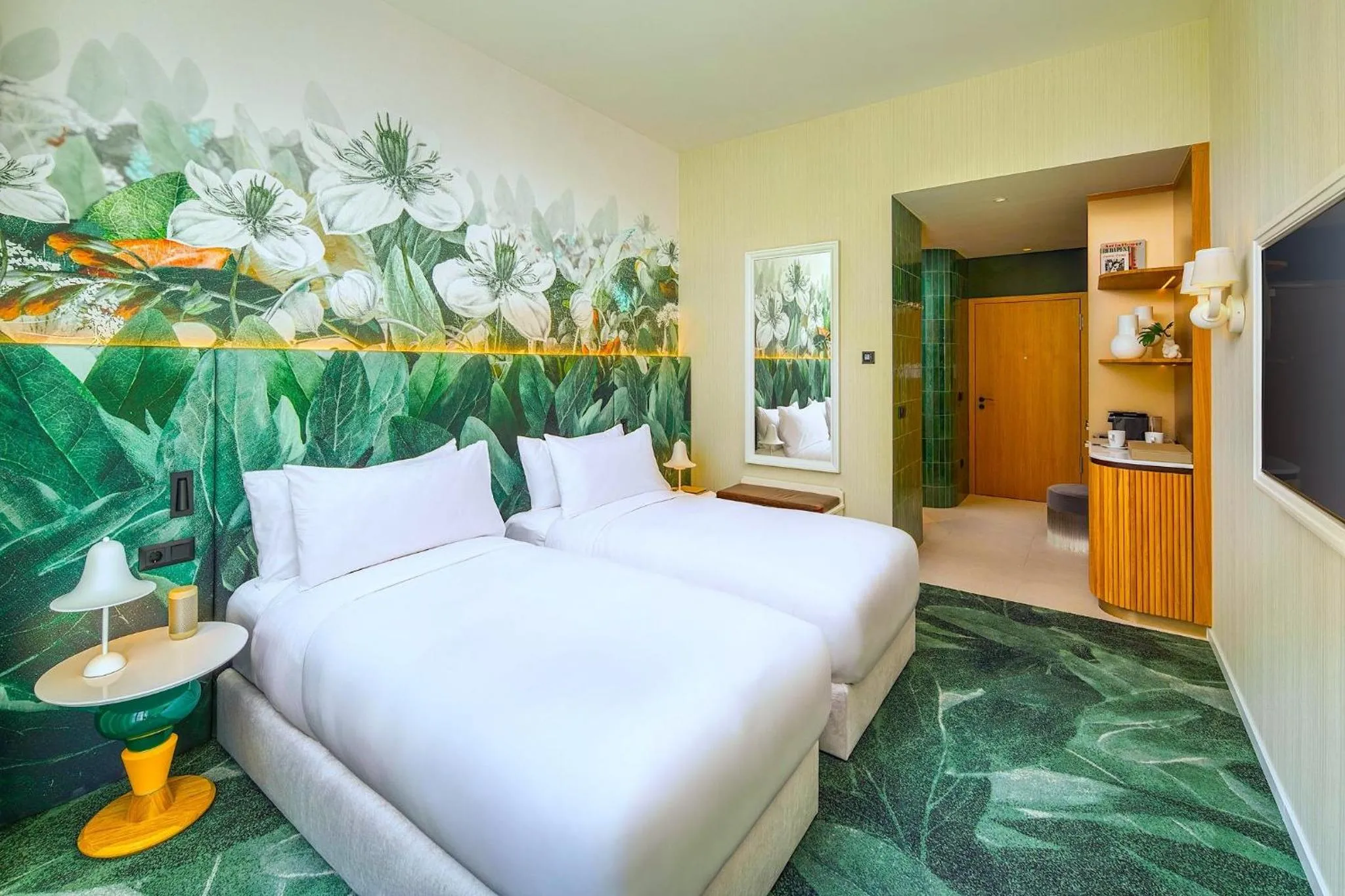 Photo of the whole room, Bed in Kimpton BEM Budapest by IHG