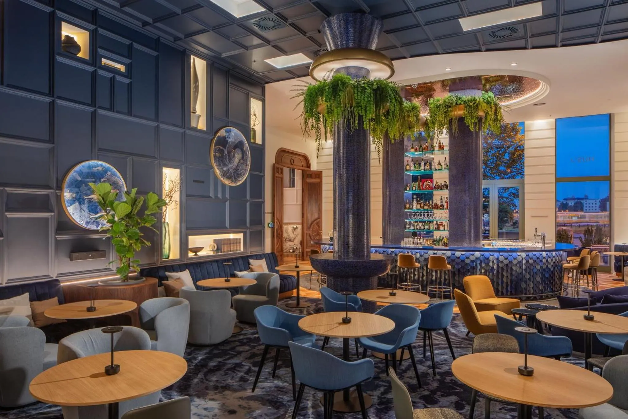 Lounge or bar in Kimpton BEM Budapest by IHG