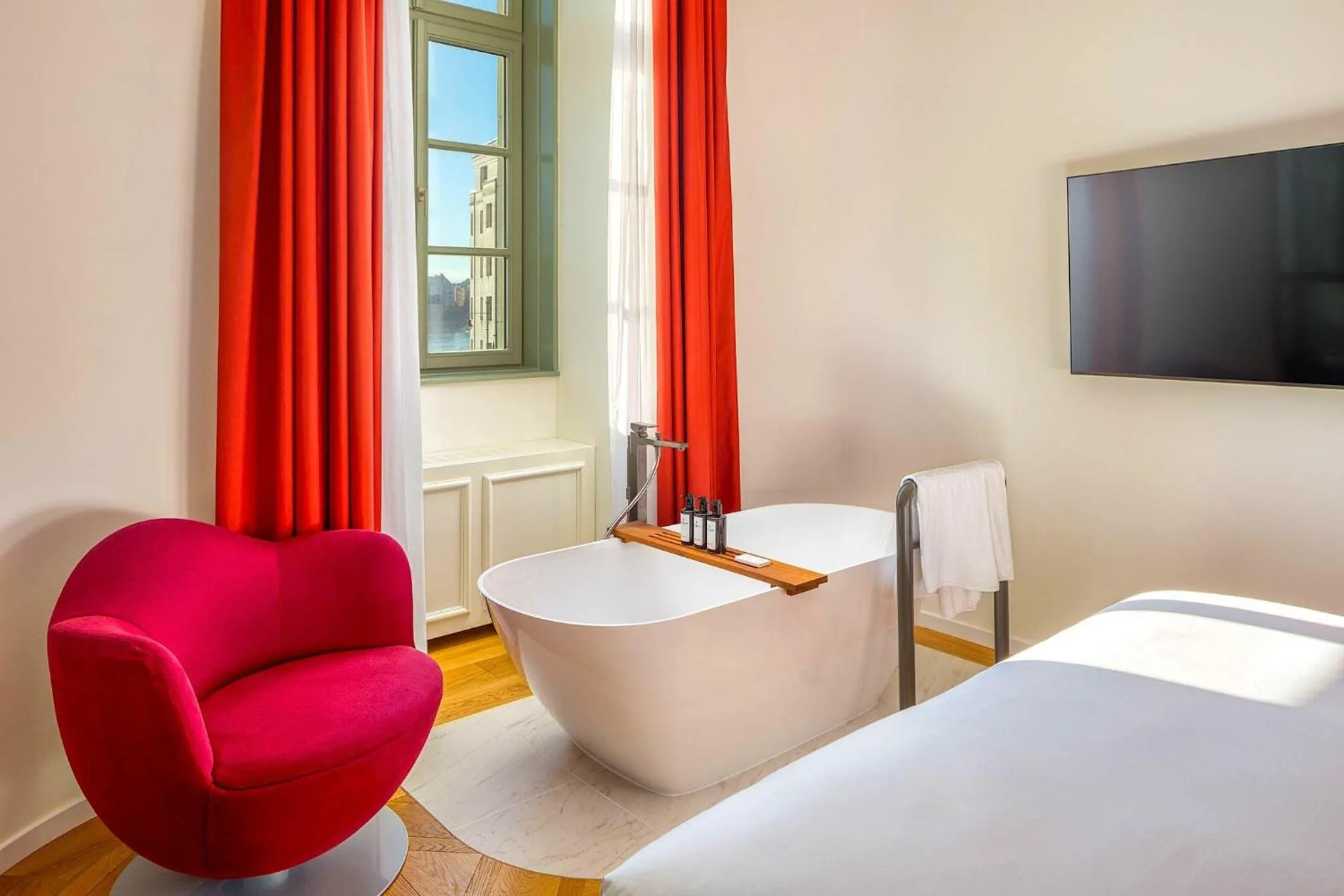 Photo of the whole room, Bed in Kimpton BEM Budapest by IHG