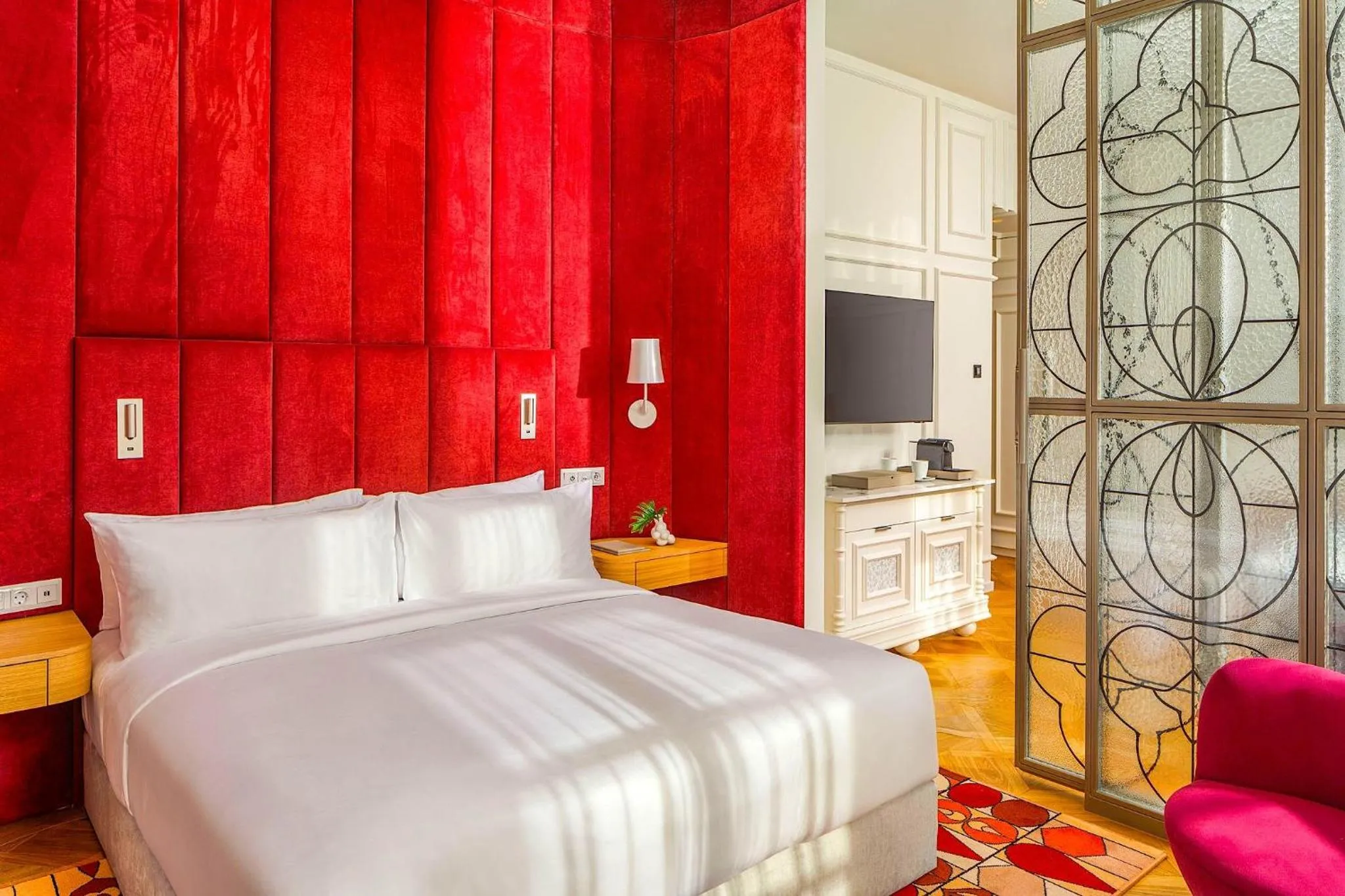 Photo of the whole room, Bed in Kimpton BEM Budapest by IHG
