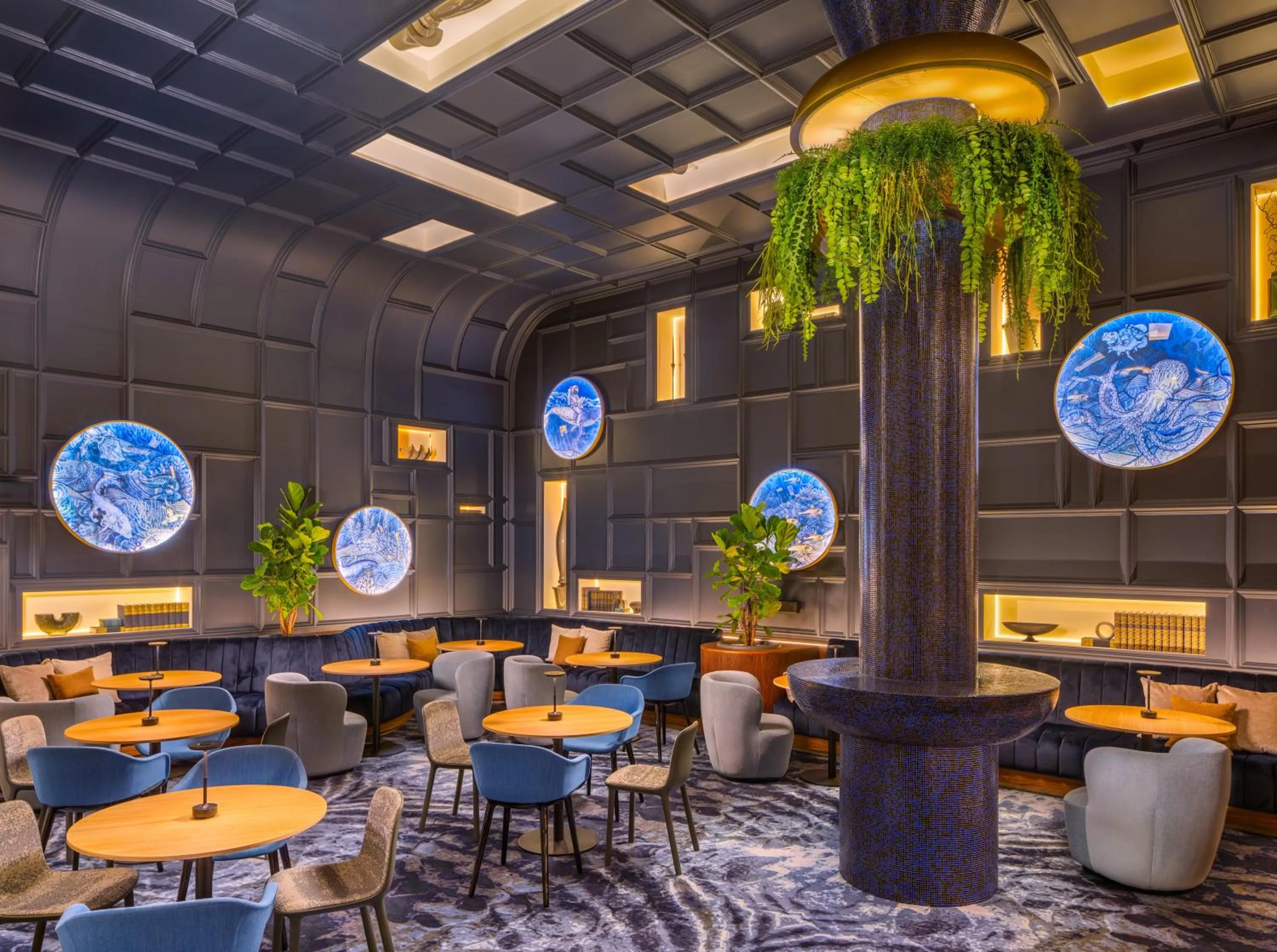 Lounge or bar in Kimpton BEM Budapest by IHG