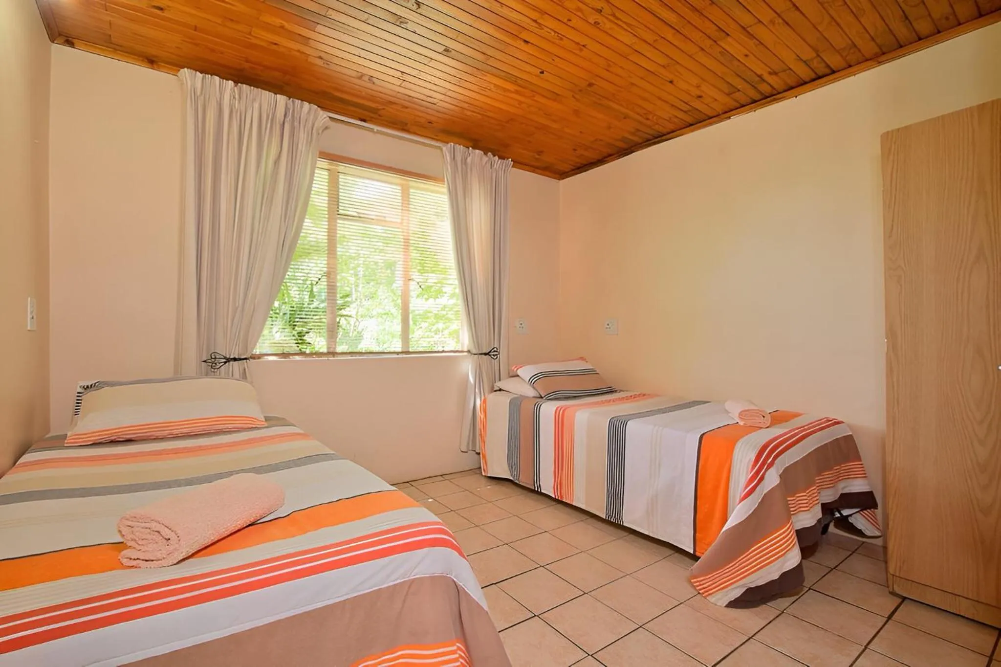 Bed in Elangeni Holiday Resort