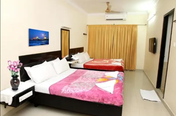 Bed in HOTEL BHARANI