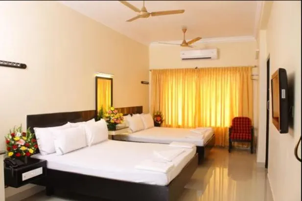 Bed in HOTEL BHARANI