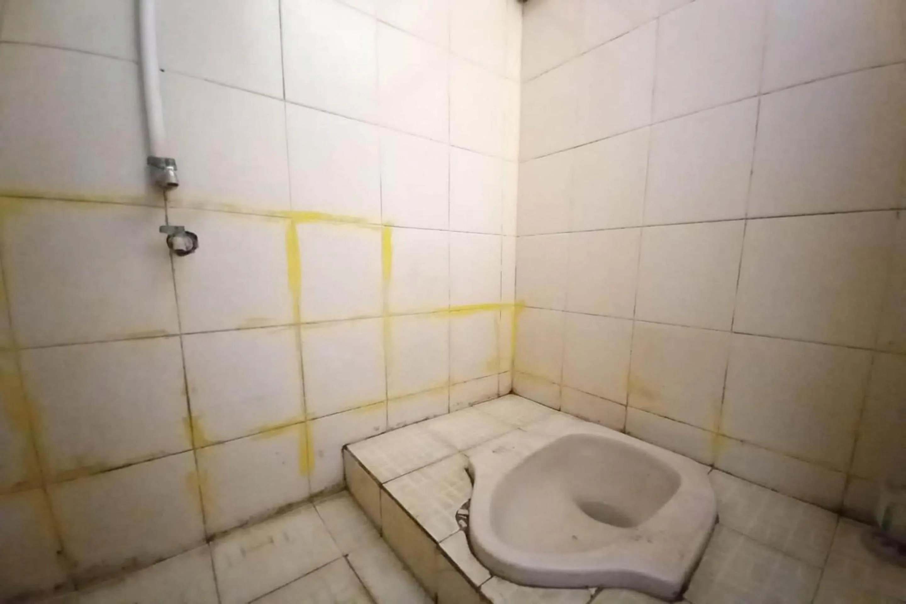 Bathroom in Hotel O Blio Guest House Syariah