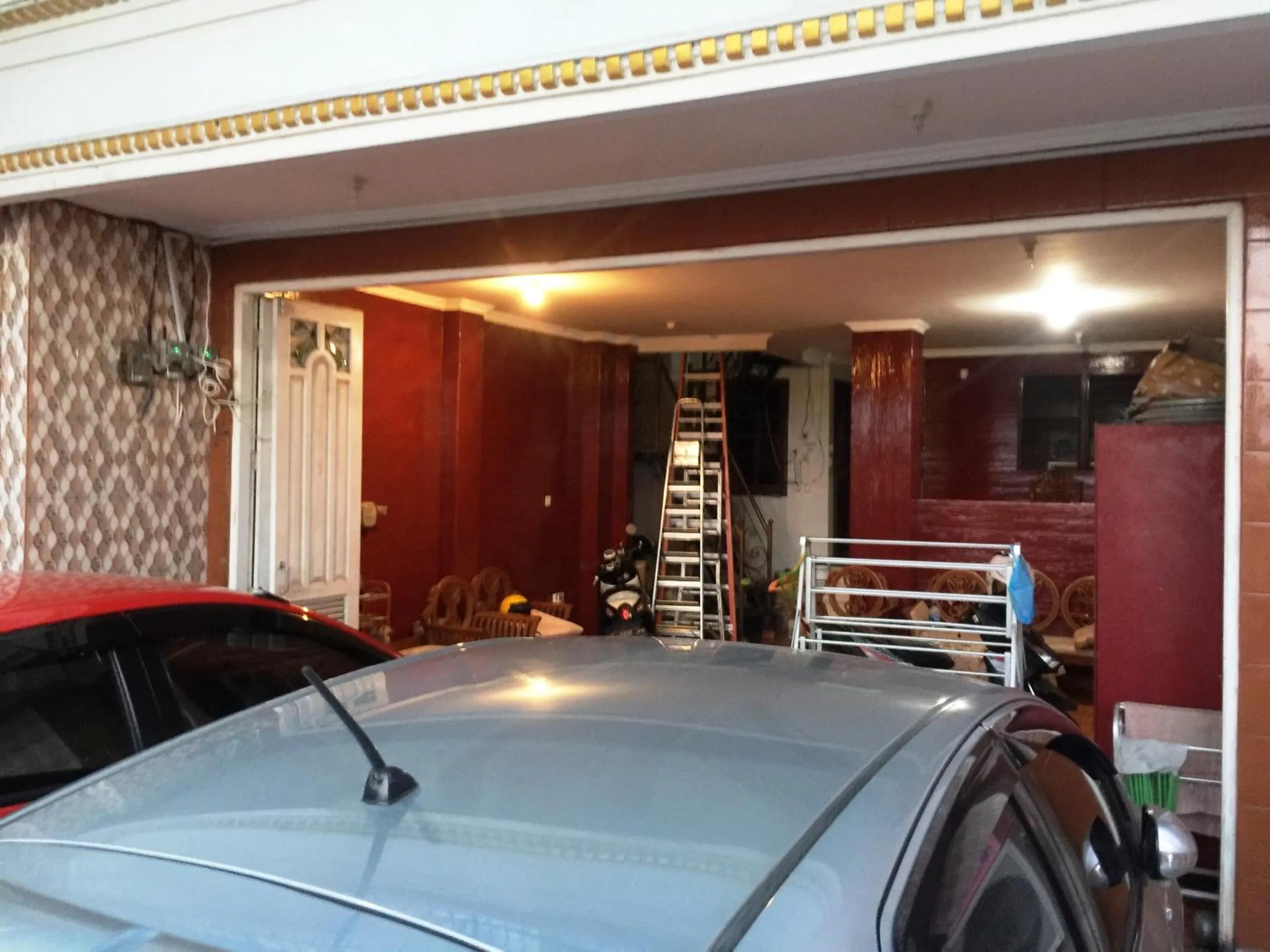 Lobby or reception in Hotel O Guest House Bu Iin Syariah