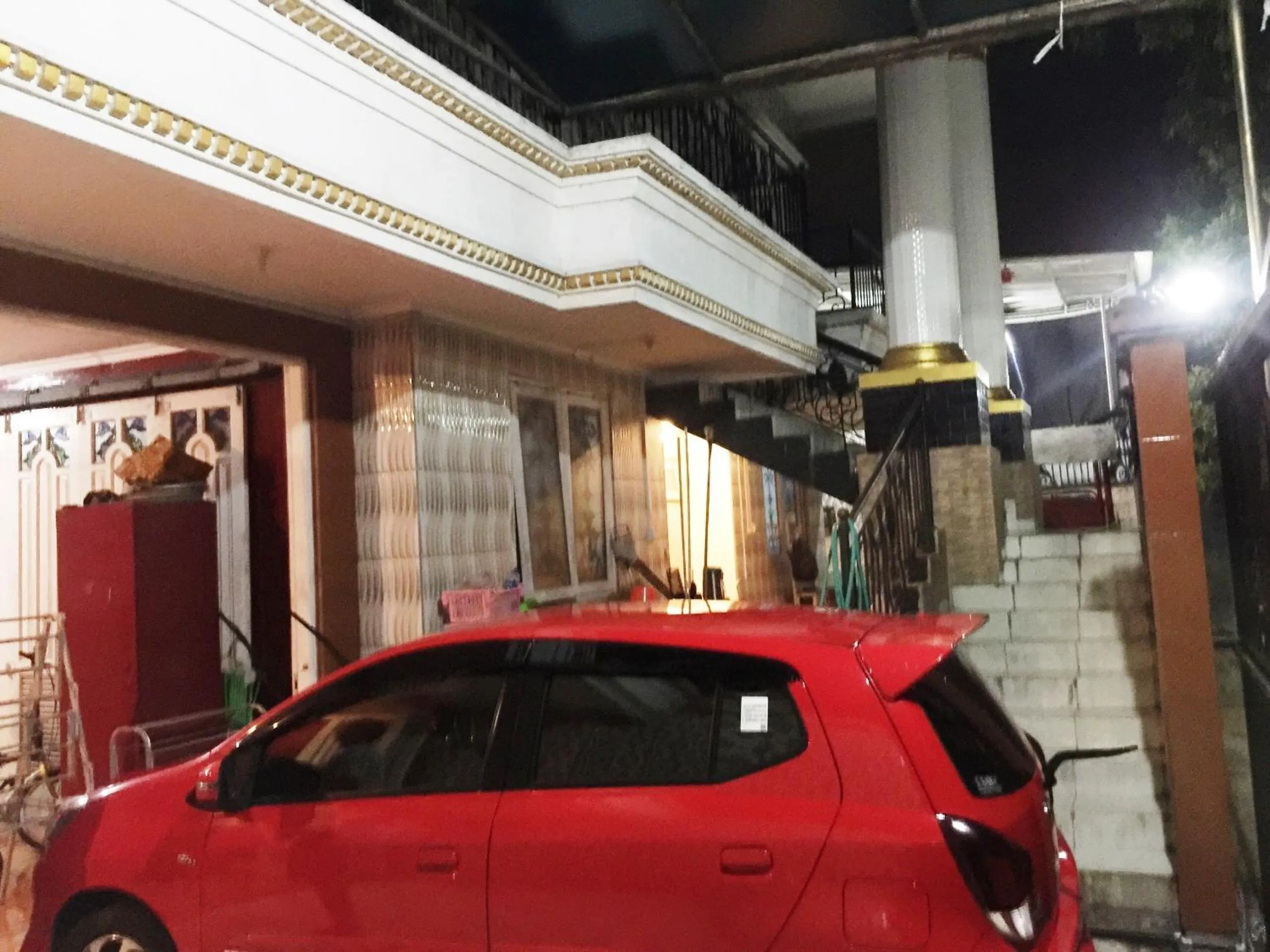 Lobby or reception in Hotel O Guest House Bu Iin Syariah