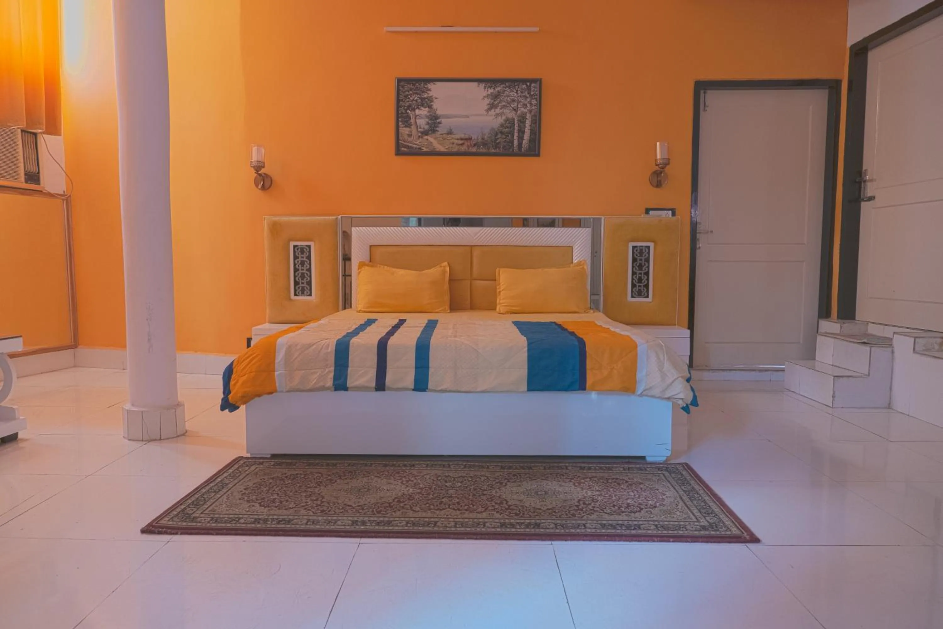 Bed in Embassy Suites