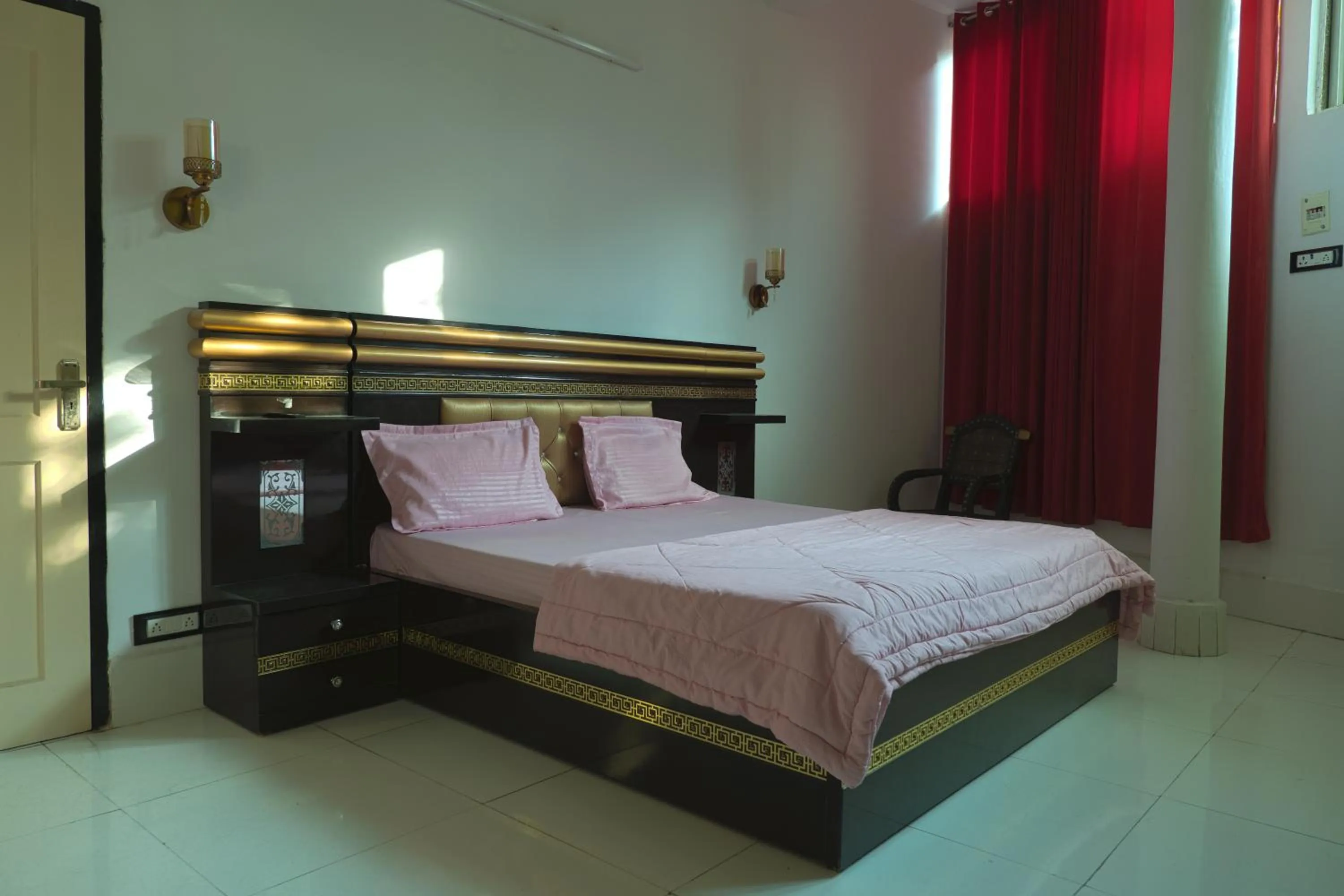 Bed in Embassy Suites