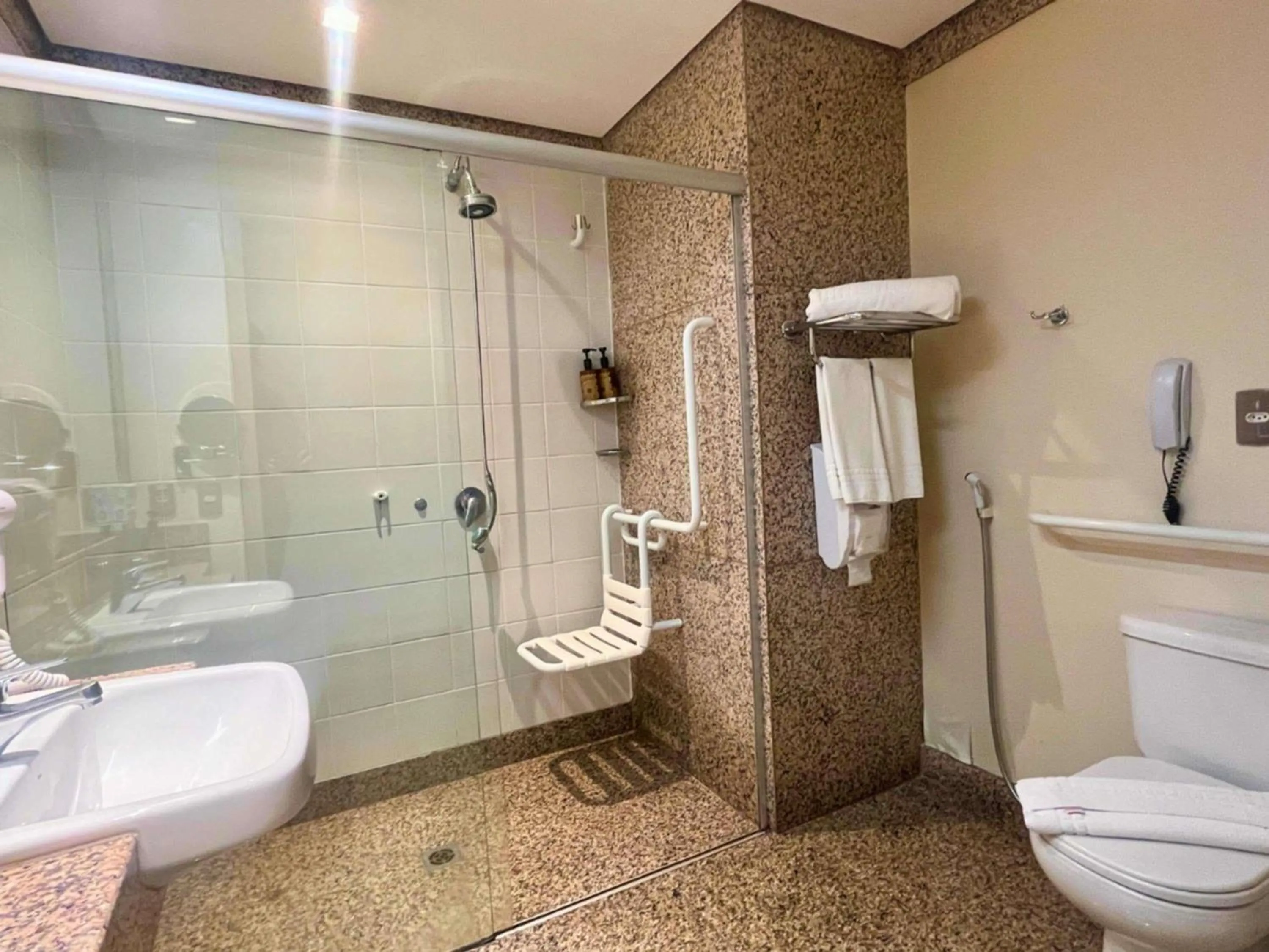 Bedroom in Mercure Belo Horizonte Lourdes