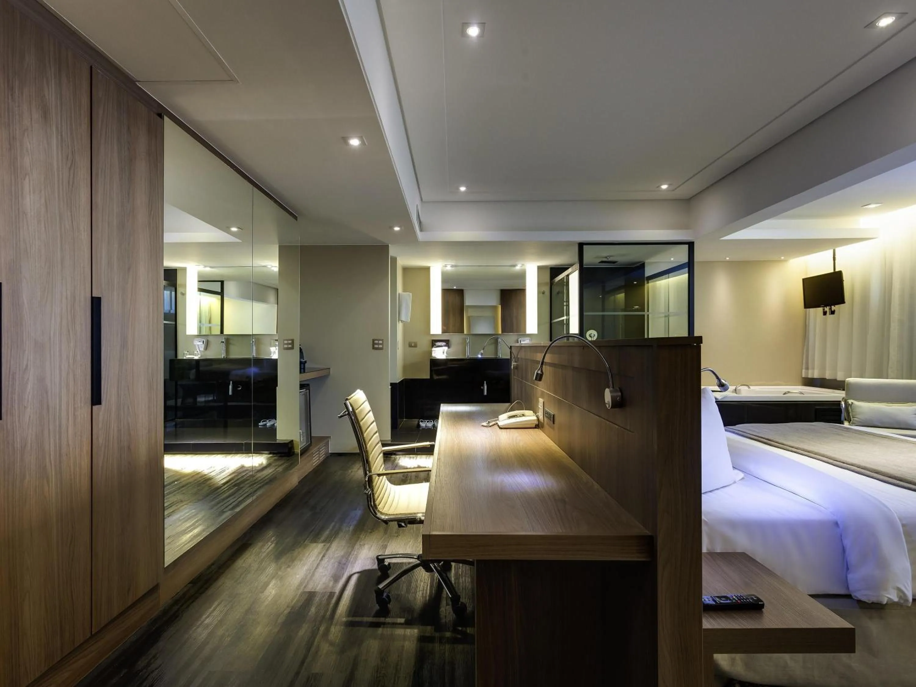 Bedroom, Bed in Mercure Belo Horizonte Lourdes