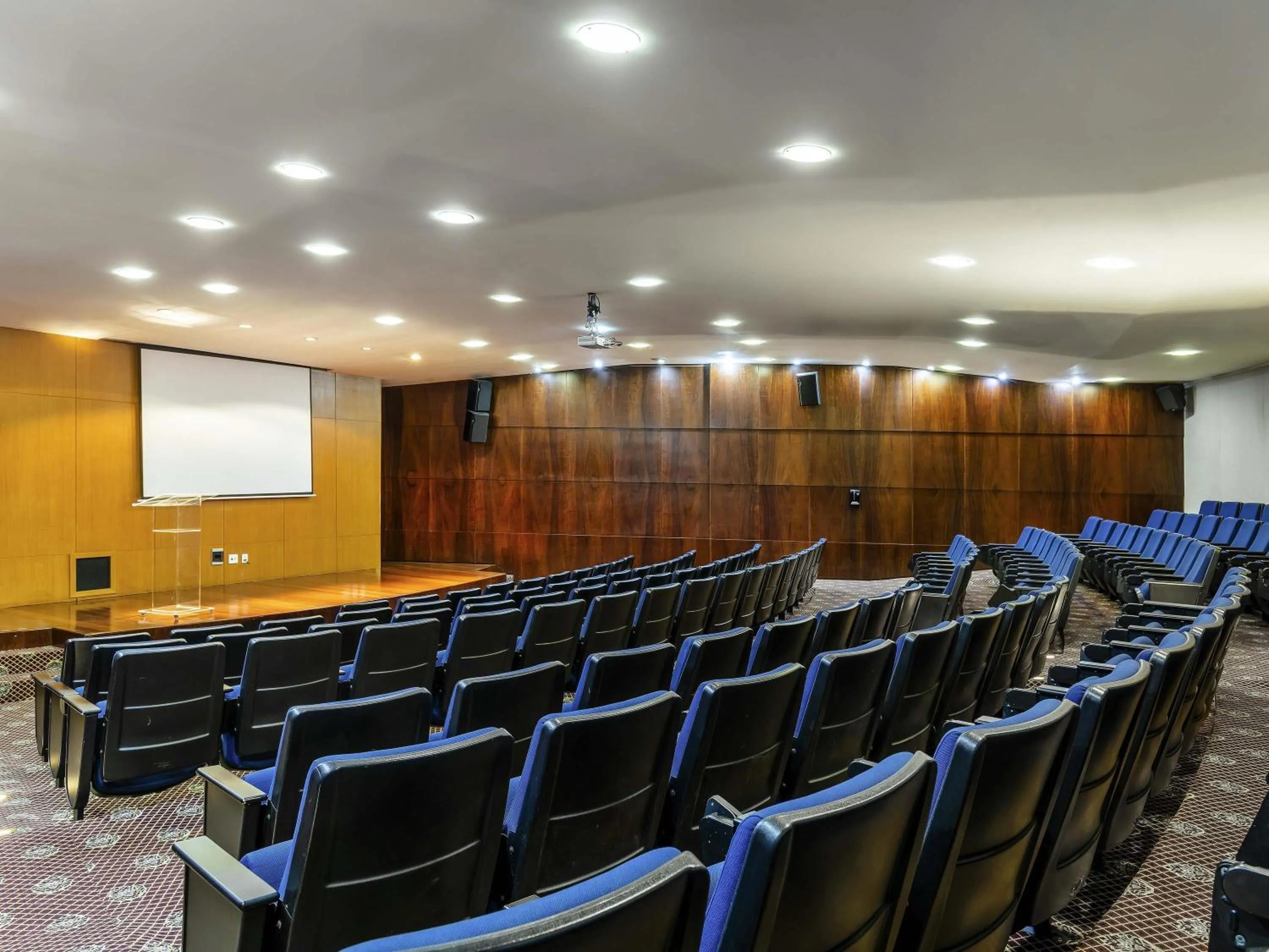 Meeting/conference room in Mercure Belo Horizonte Lourdes