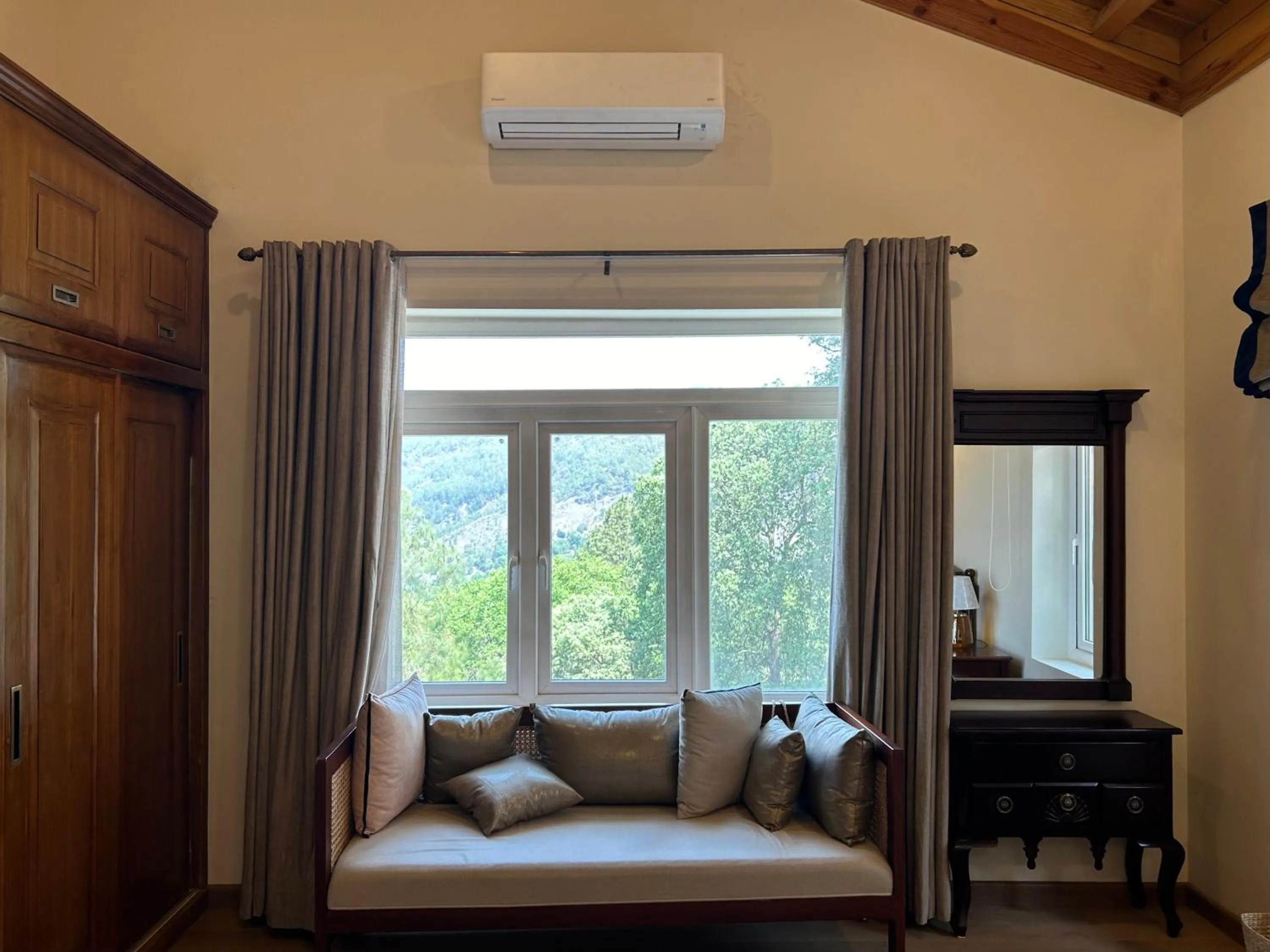 Bedroom, Bed in The Magnolia Lodge