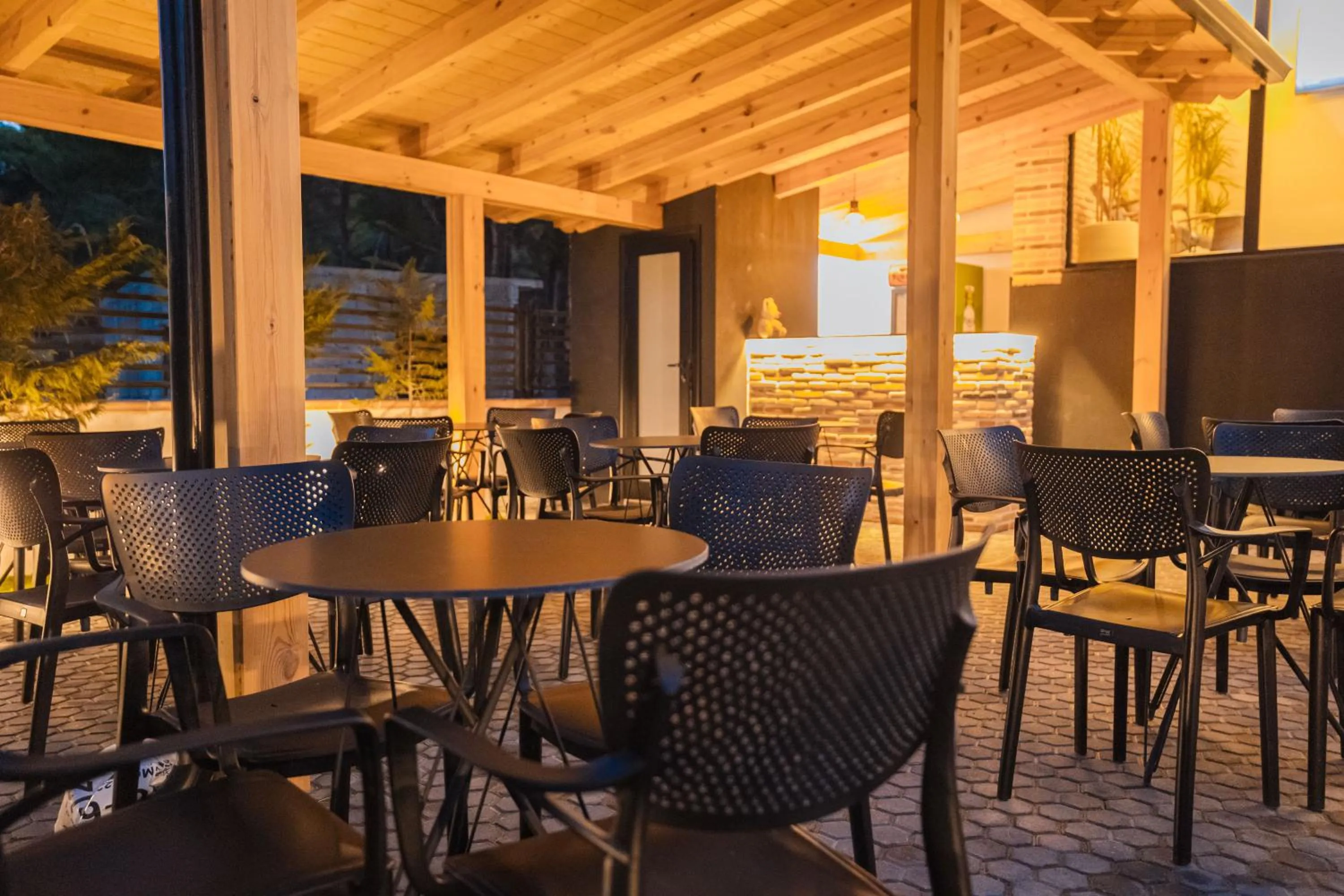 Restaurant/places to eat in Hotel Beke