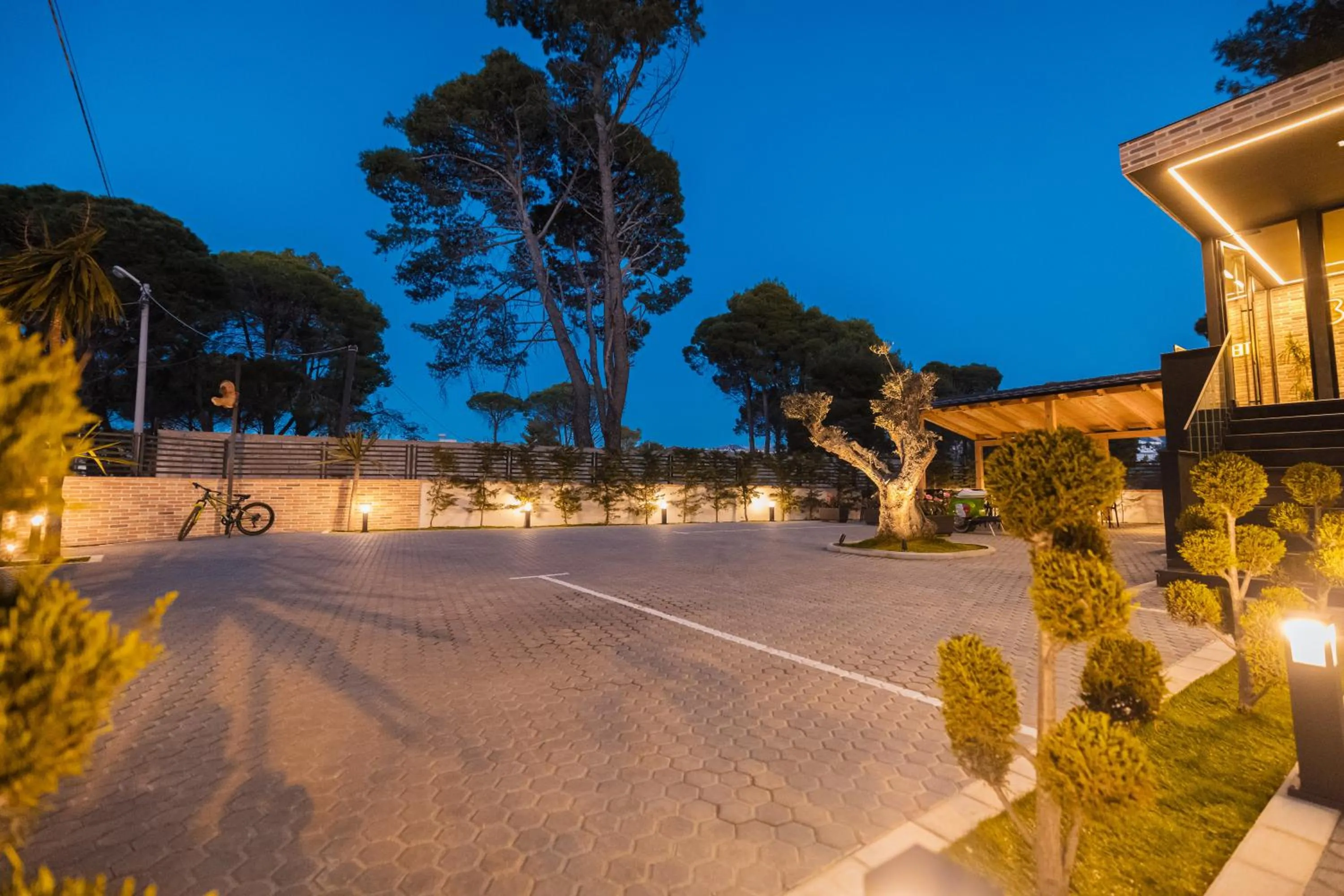 Property building in Hotel Beke