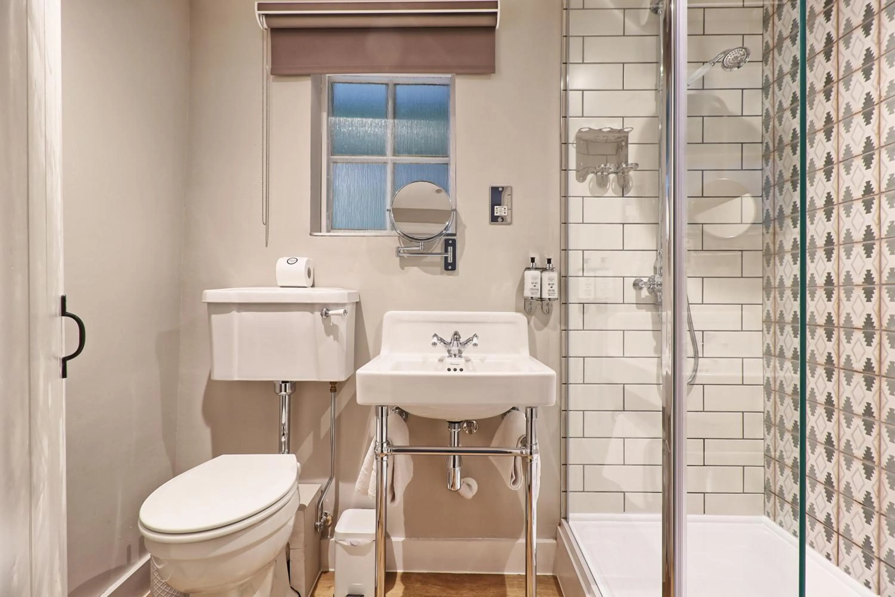 Shower in Ranfield's Brasserie Hotel Rooms