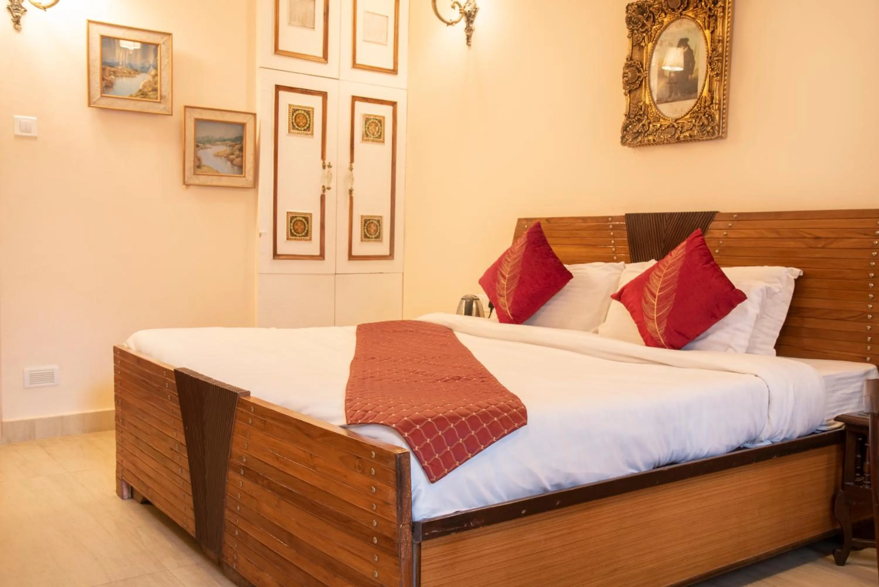 Bed in Shimla British Resort