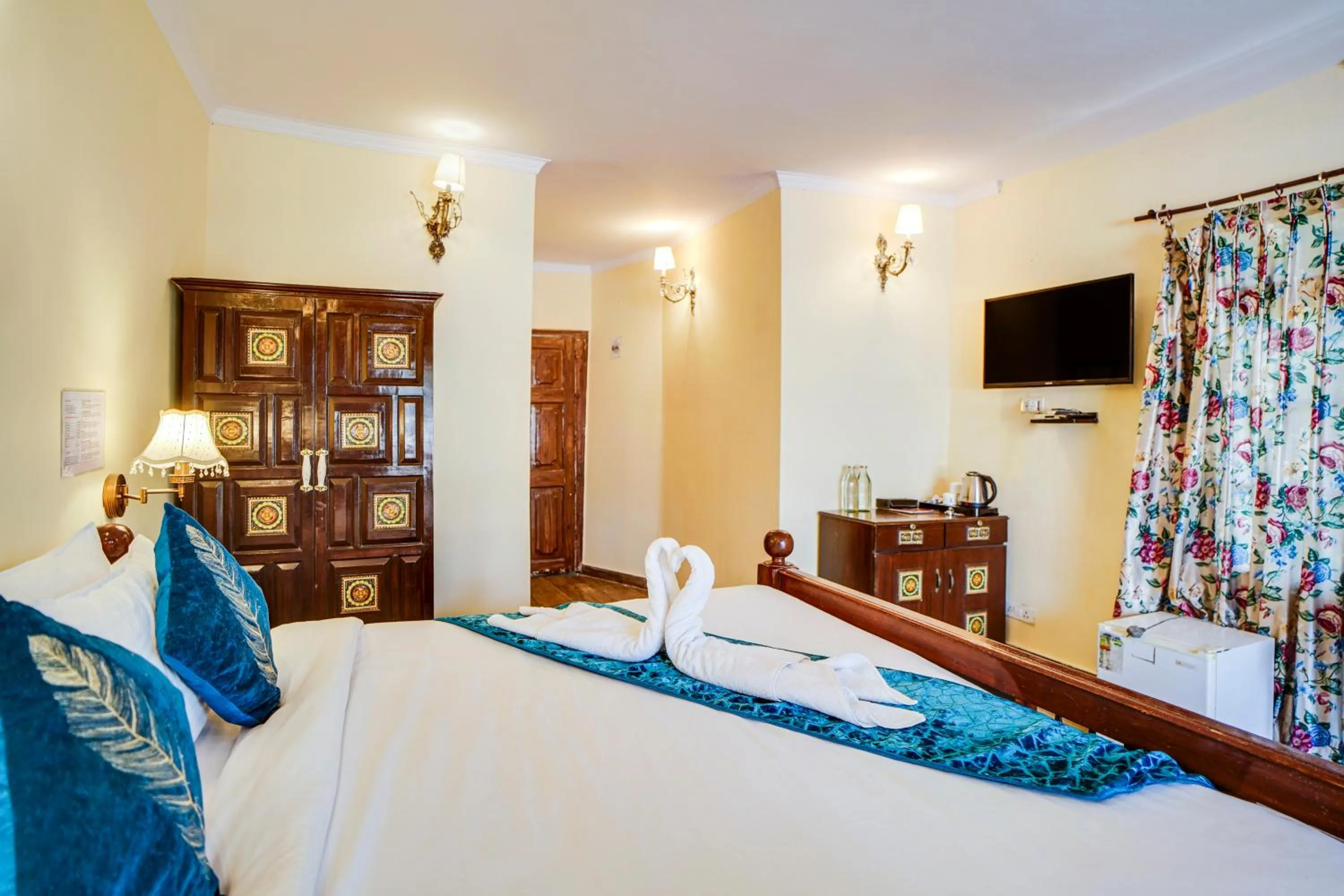 Bed in Shimla British Resort