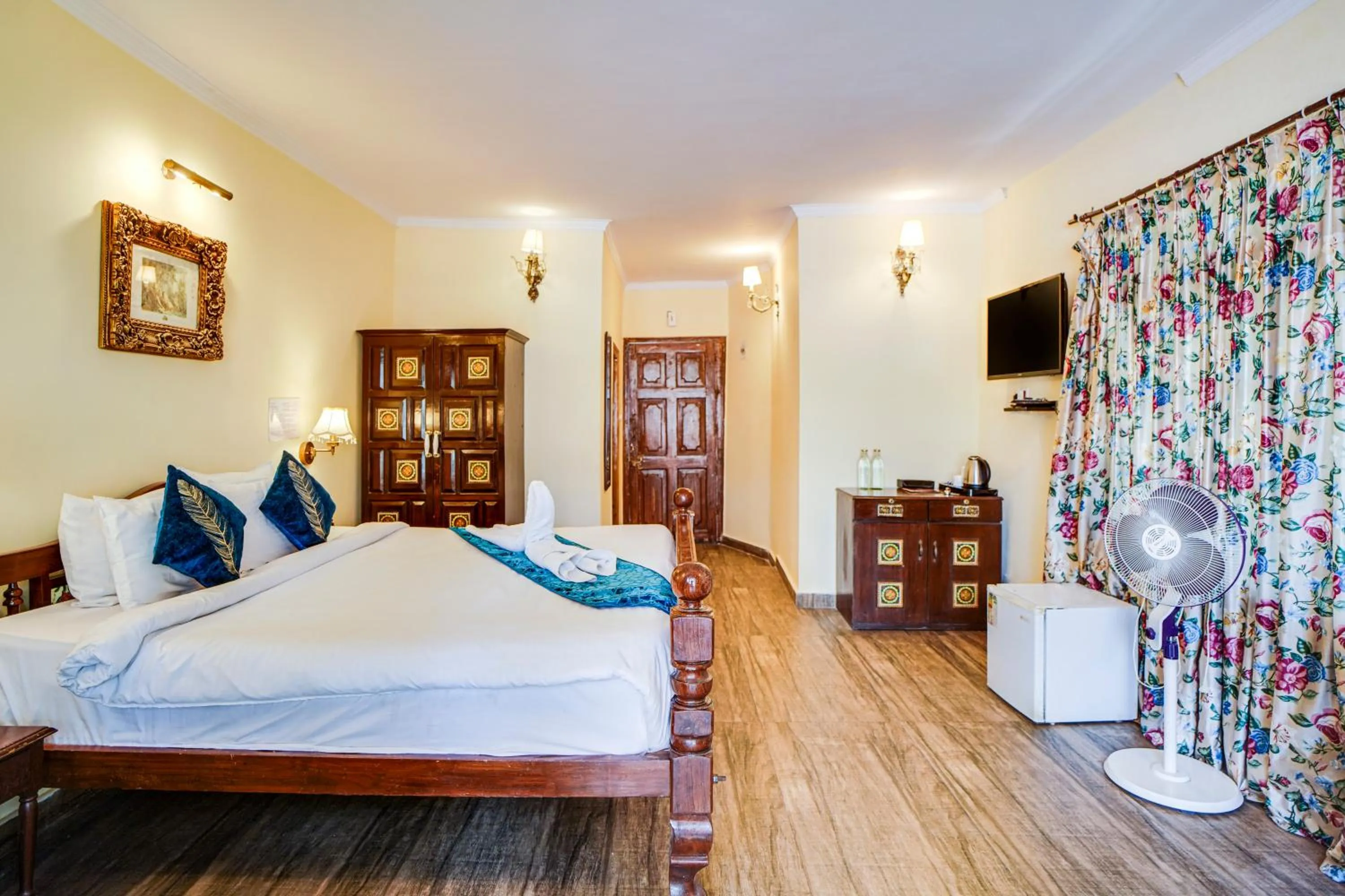 Double Room with Balcony (3 Adults) - single occupancy in Shimla British Resort