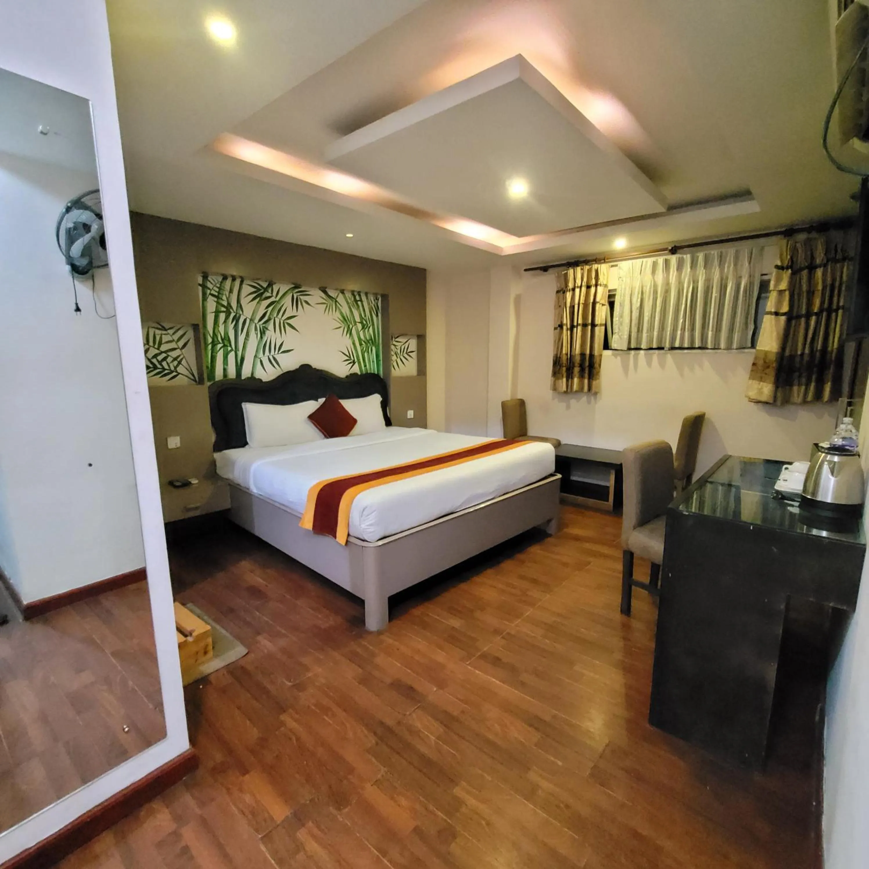 Guests, Bed in Hotel Kathmandu square
