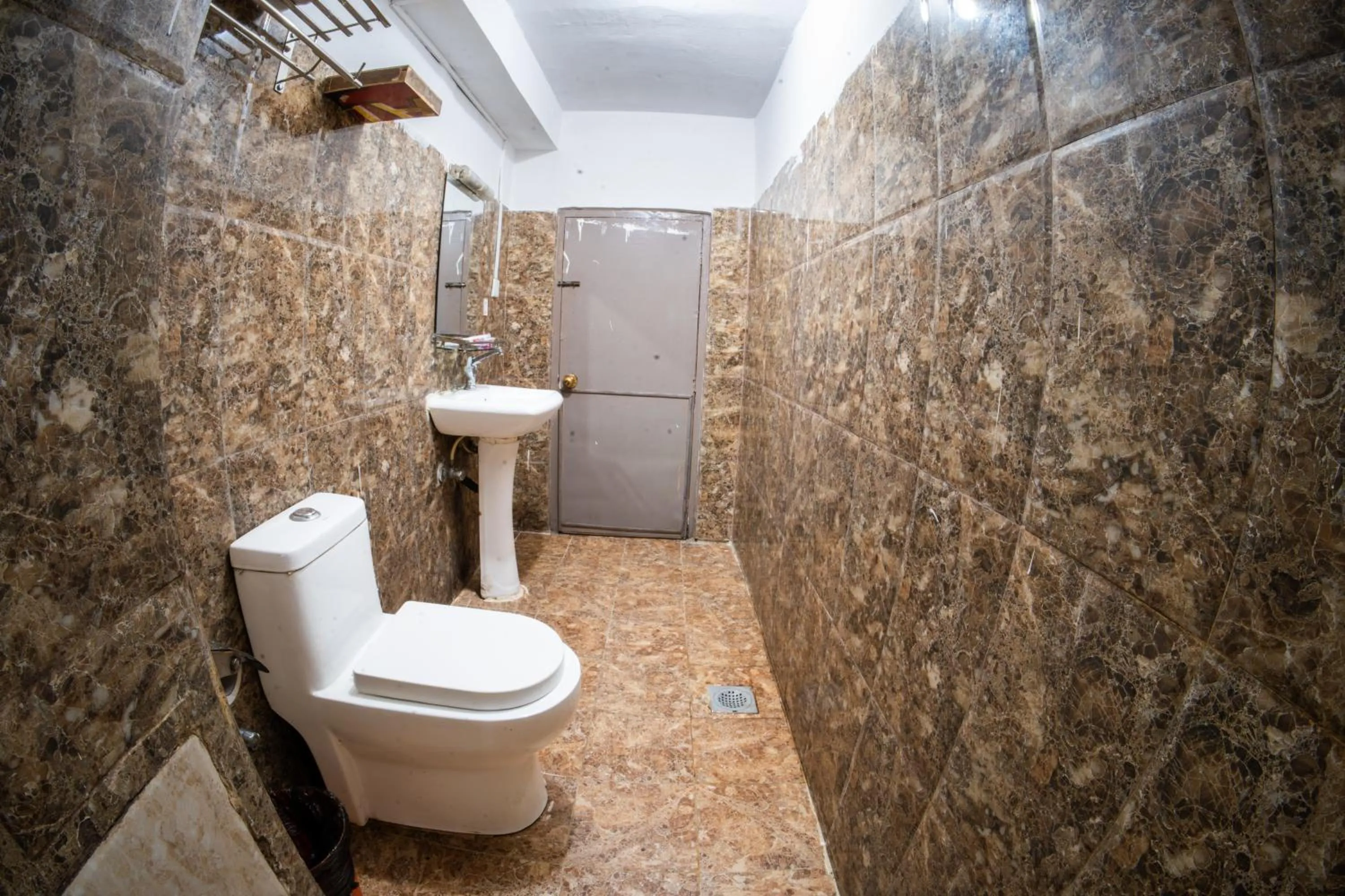 Shower in Hotel Kathmandu square