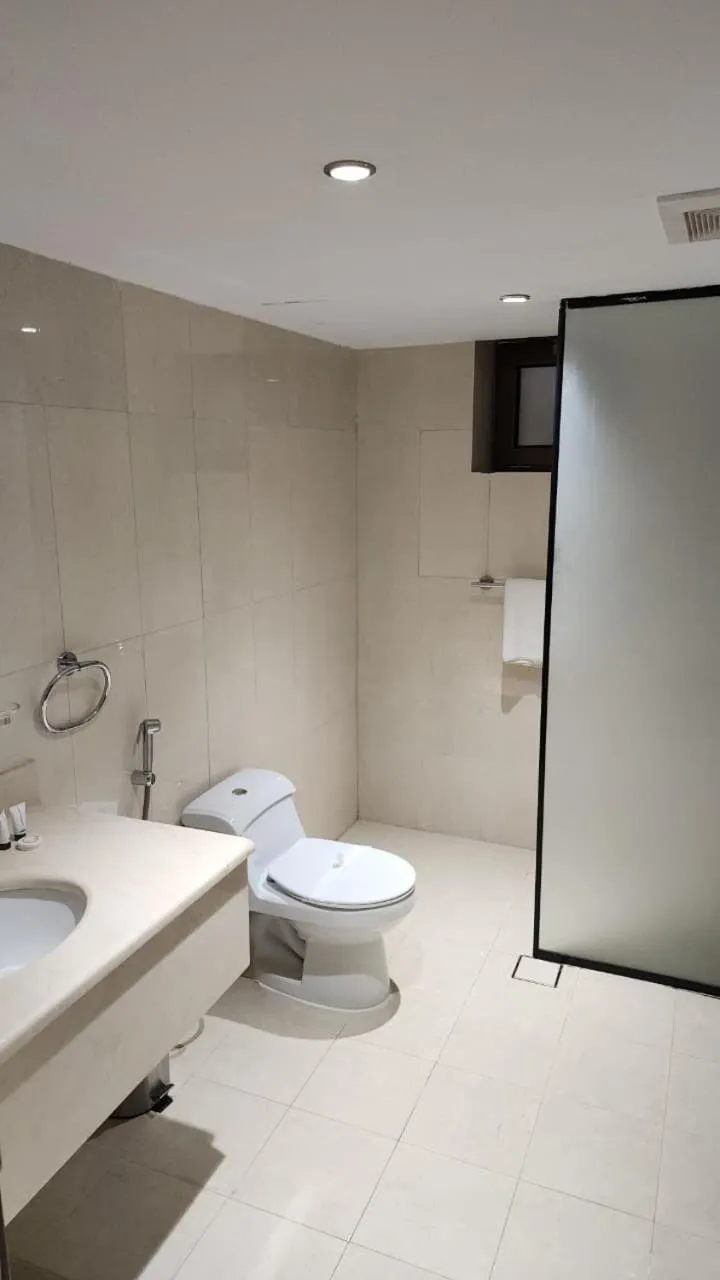 Shower in Maskan Alolya Serviced Apartment