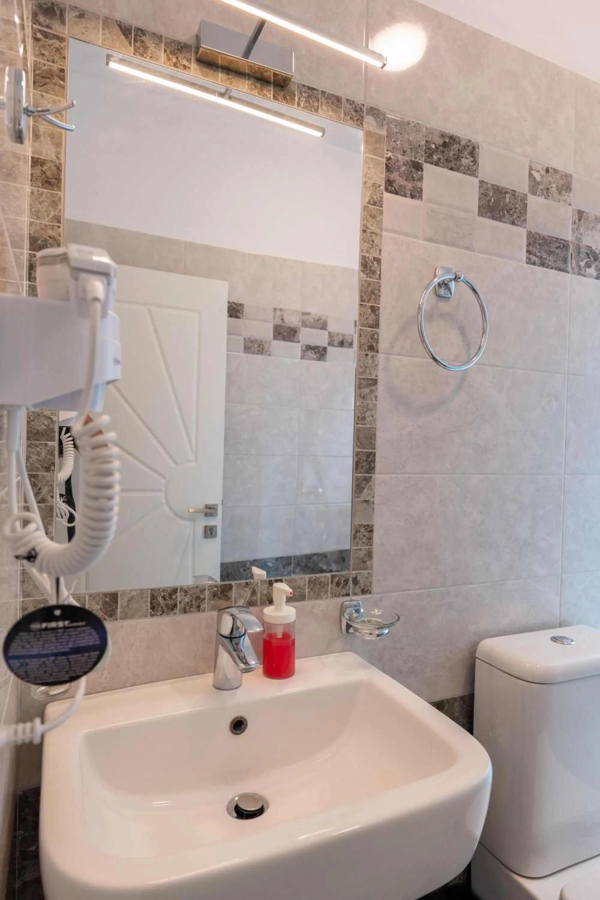 Shower in Golden Hotel